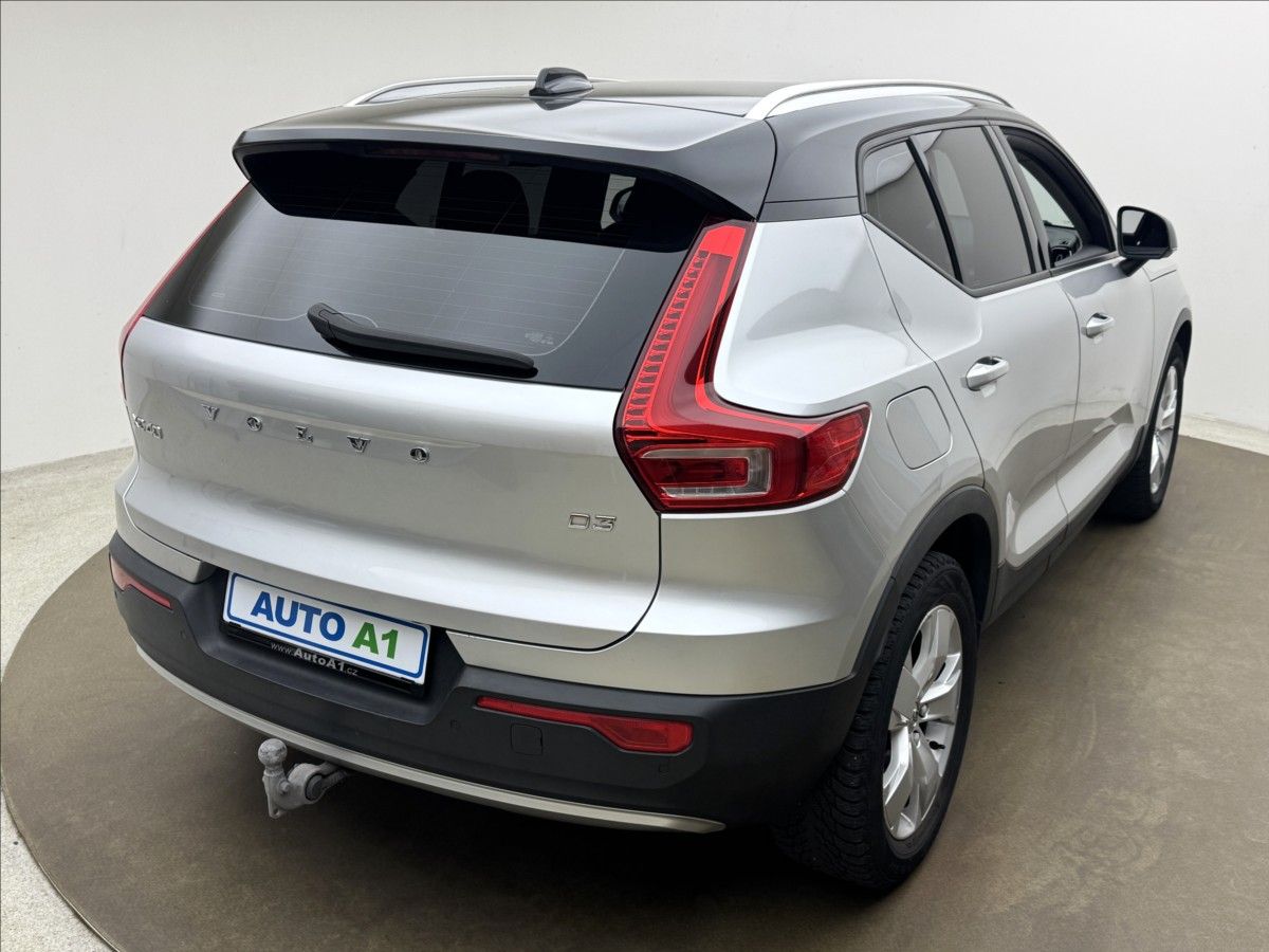 Volvo XC40, 2,0 D3 AUTOMAT VÝHŘEV TAŽNÉ - fotka 4