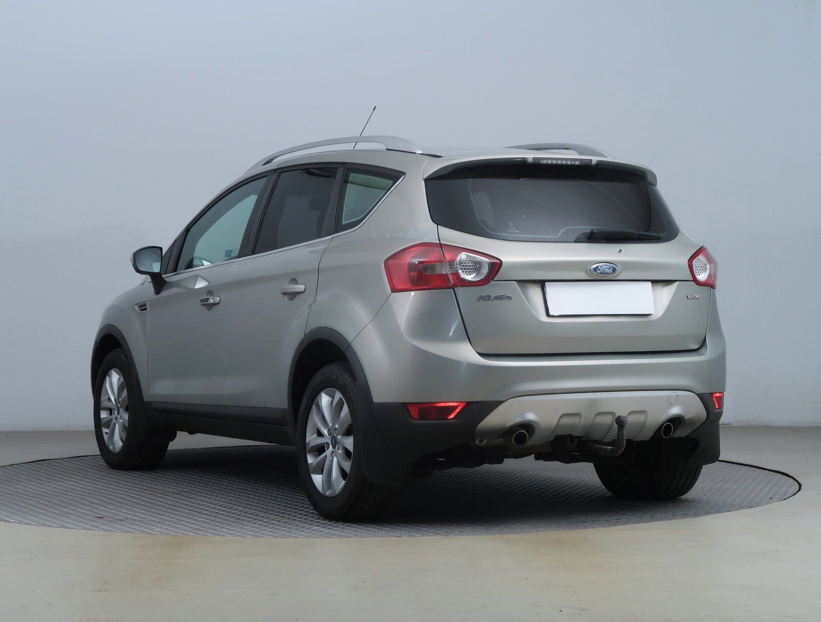 Ford Kuga, 2.0 TDCi, 4X4, Kožené sedačky - fotka 4