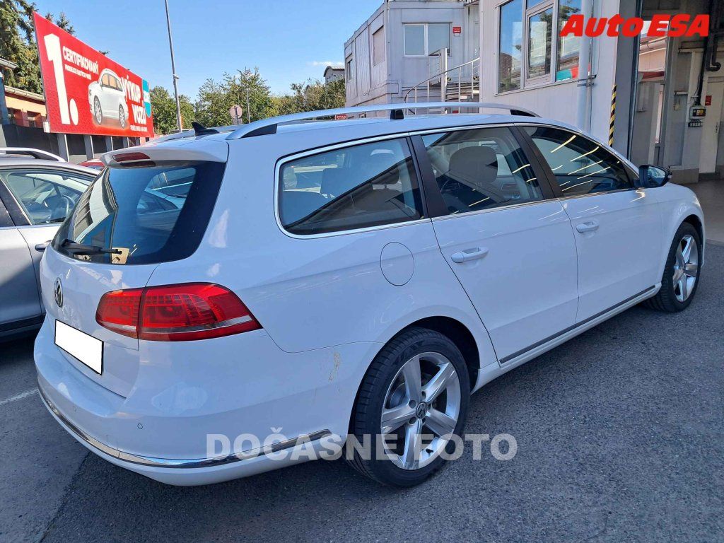 Volkswagen Passat, 2.0 TDI - fotka 2