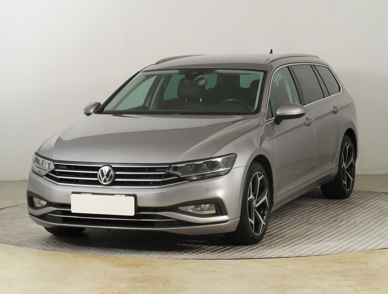 Volkswagen Passat, 1.5 TSI, Automat - fotka 2