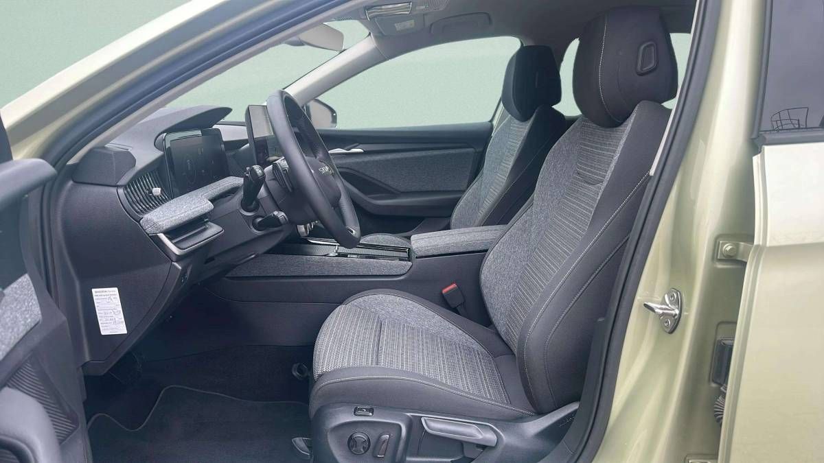 Škoda Superb, Combi Selection 2,0TDI 110kW D - fotka 6