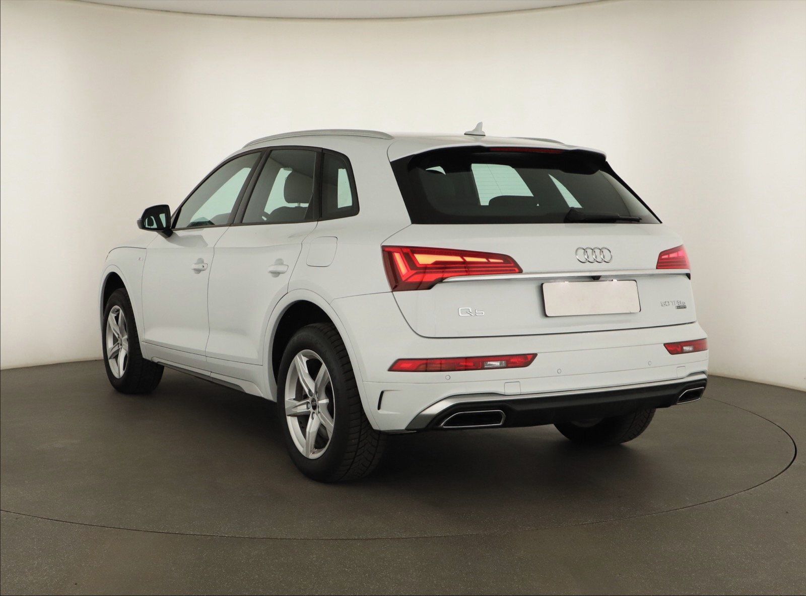 Audi Q5, 50 TFSI e, S line - fotka 4