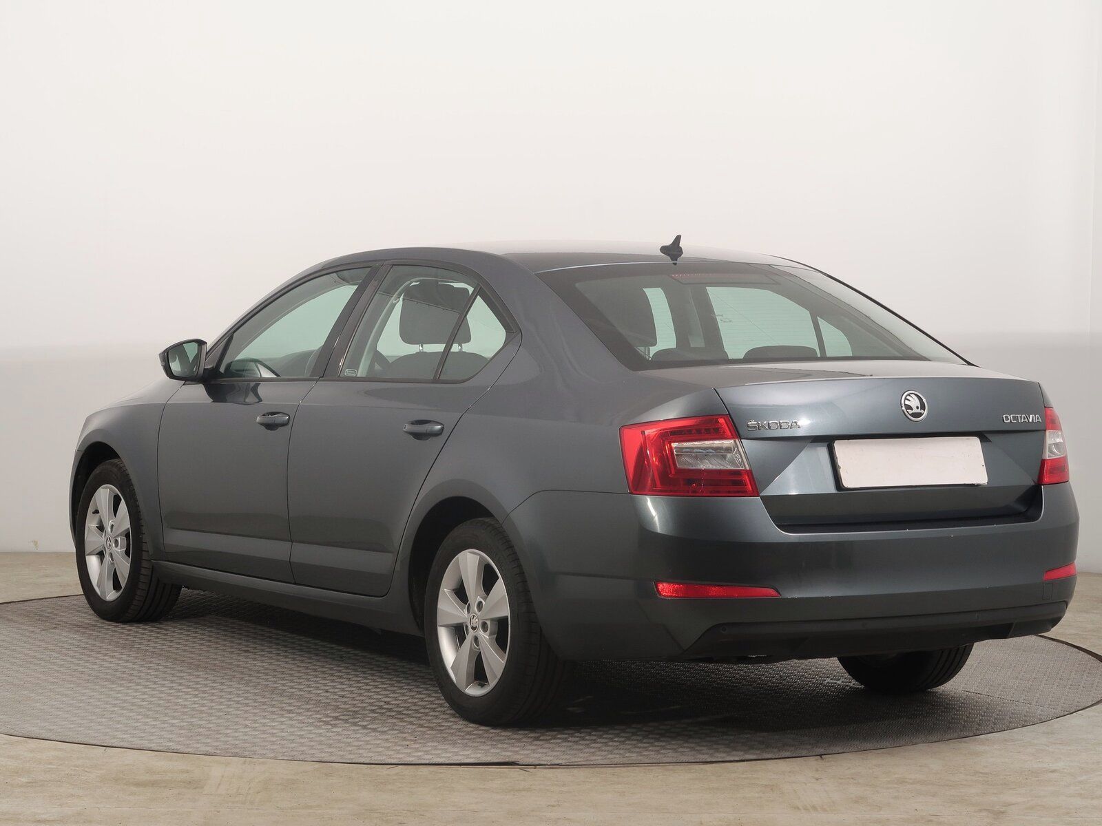 Škoda Octavia, 1.6 TDI, Automat, Navi - fotka 4