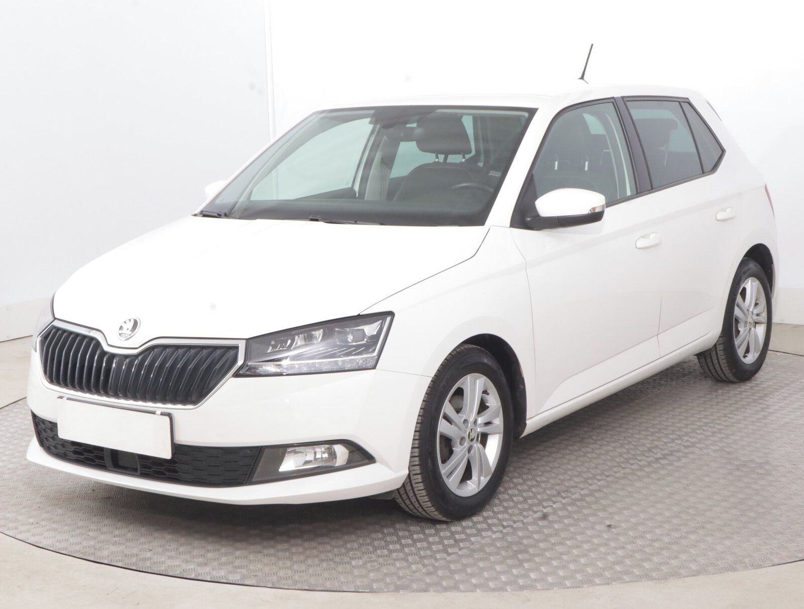 Škoda Fabia, 1.0 TSI, Style, ČR,1.maj - fotka 2