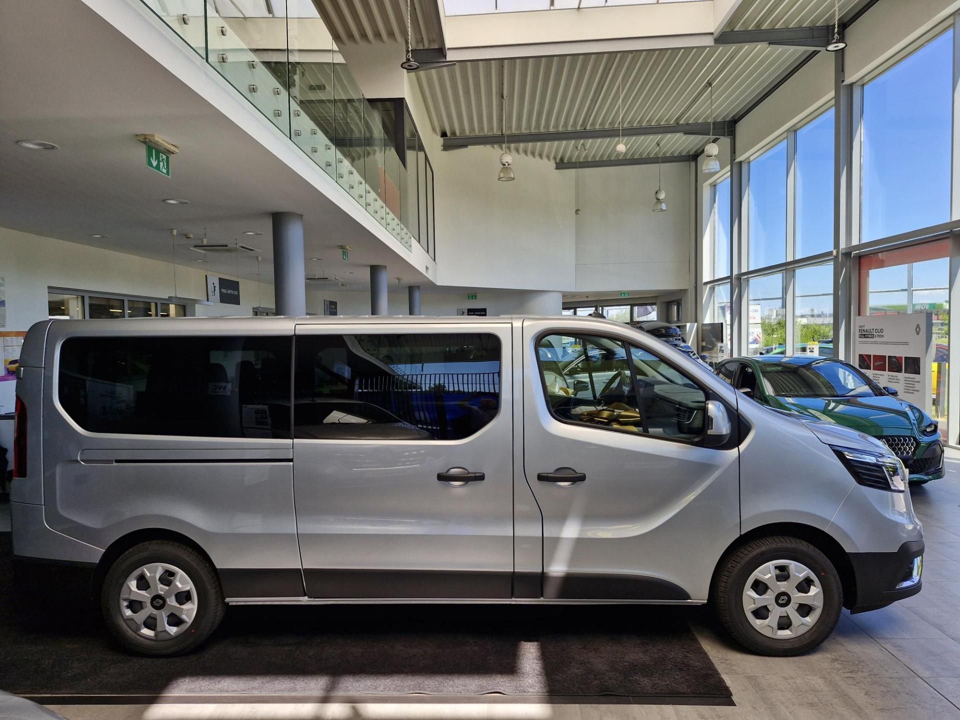 Renault Trafic, L2 Equilibre 150k 8míst - fotka 4