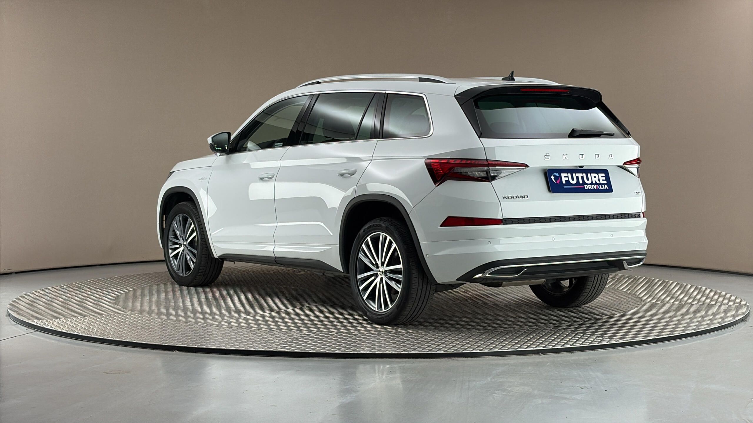 Škoda Kodiaq, 2.0 TDI DSG 4x4 L&K - fotka 2