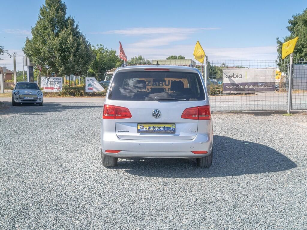 Volkswagen Touran, 1.6TDI 77KW DSG NAVI – 7 SEDAD - fotka 6