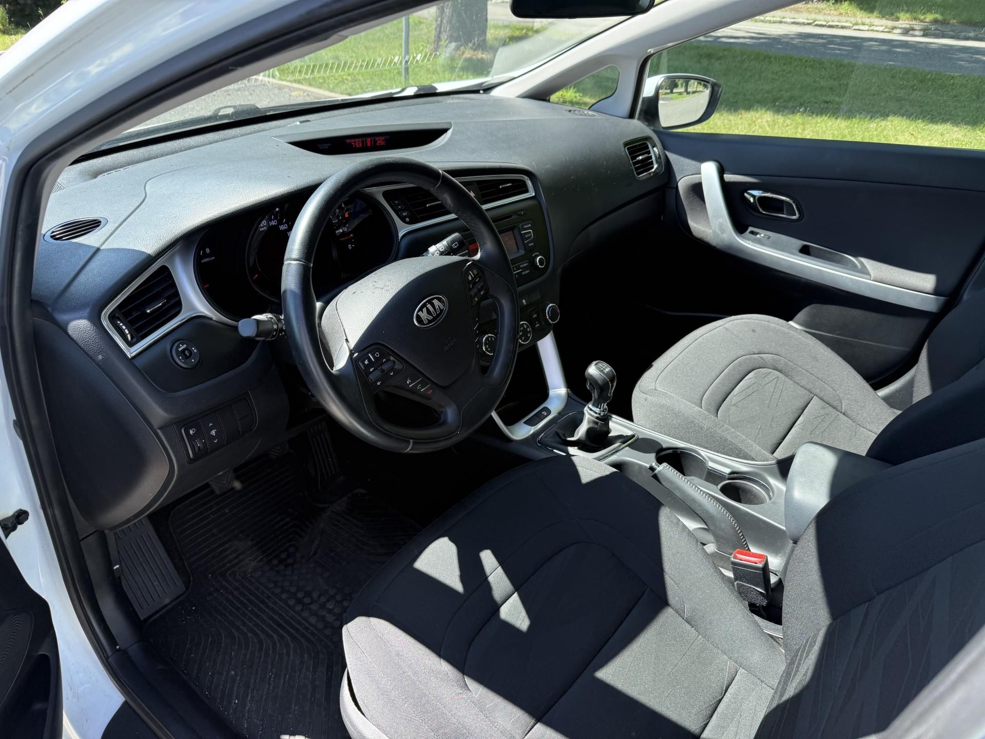 Kia Cee´d, 1.6 GDi 99kw - fotka 6