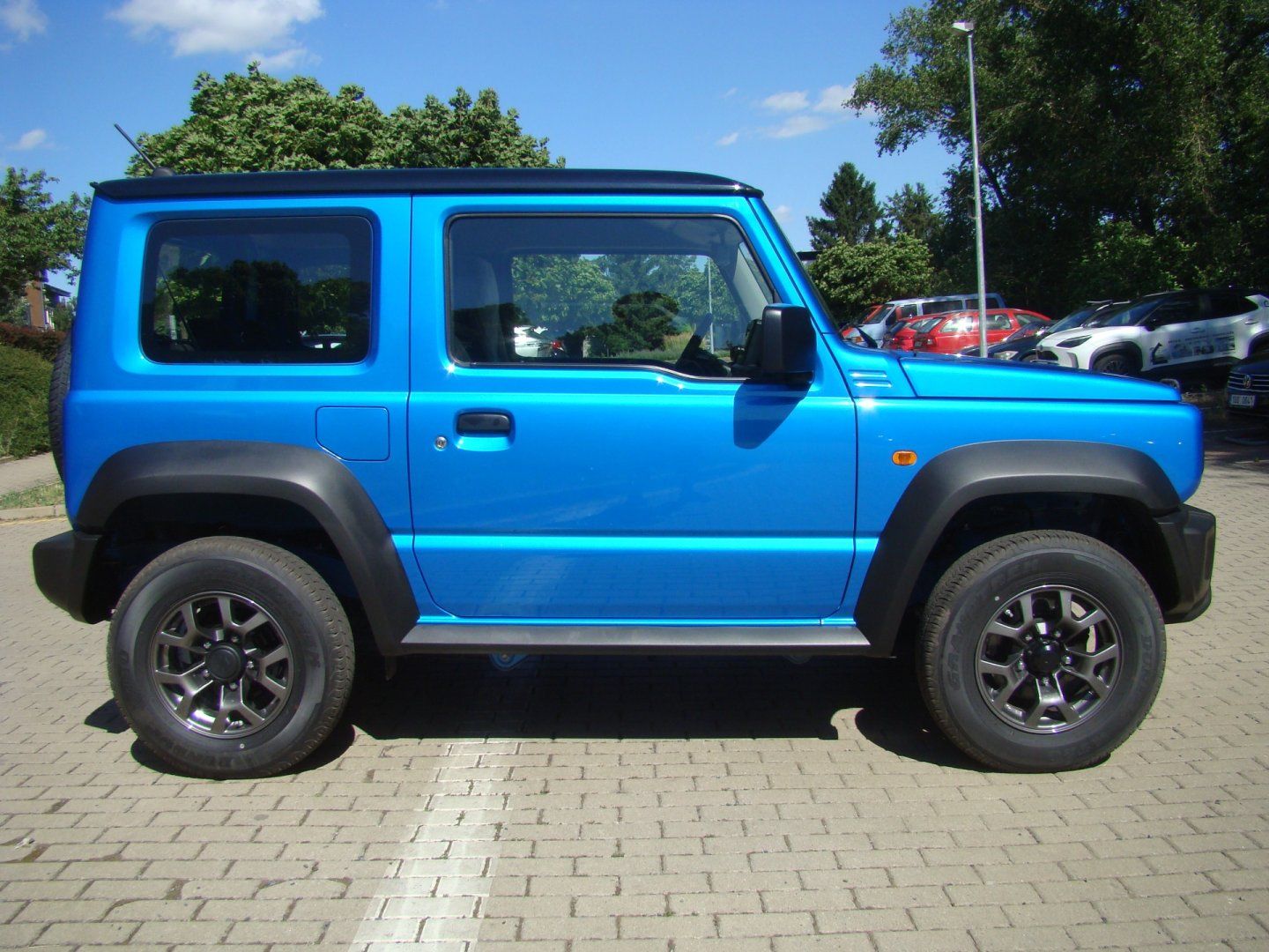 Suzuki Jimny, 1.5 VVT-i 4x4 - fotka 3