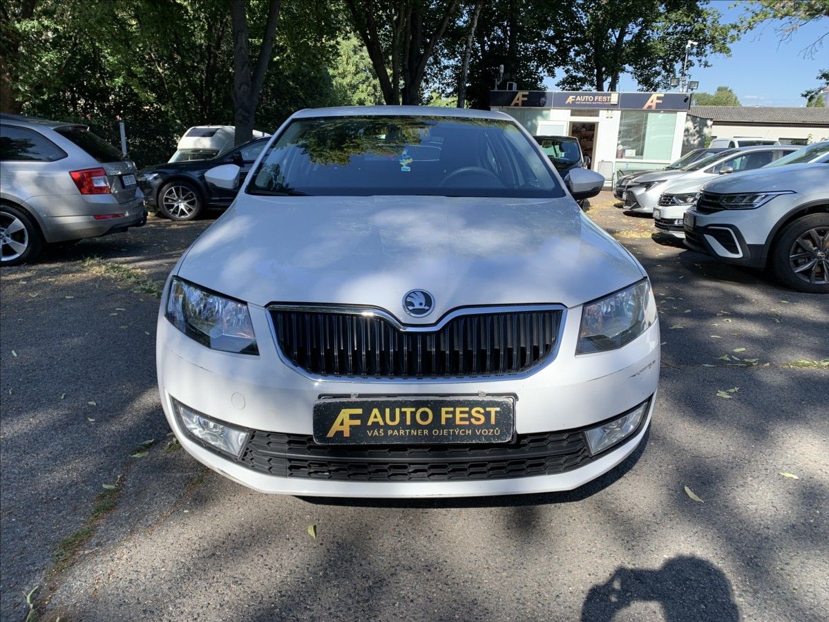 Škoda Octavia, 1,6 TDI DSG, ČR - fotka 2