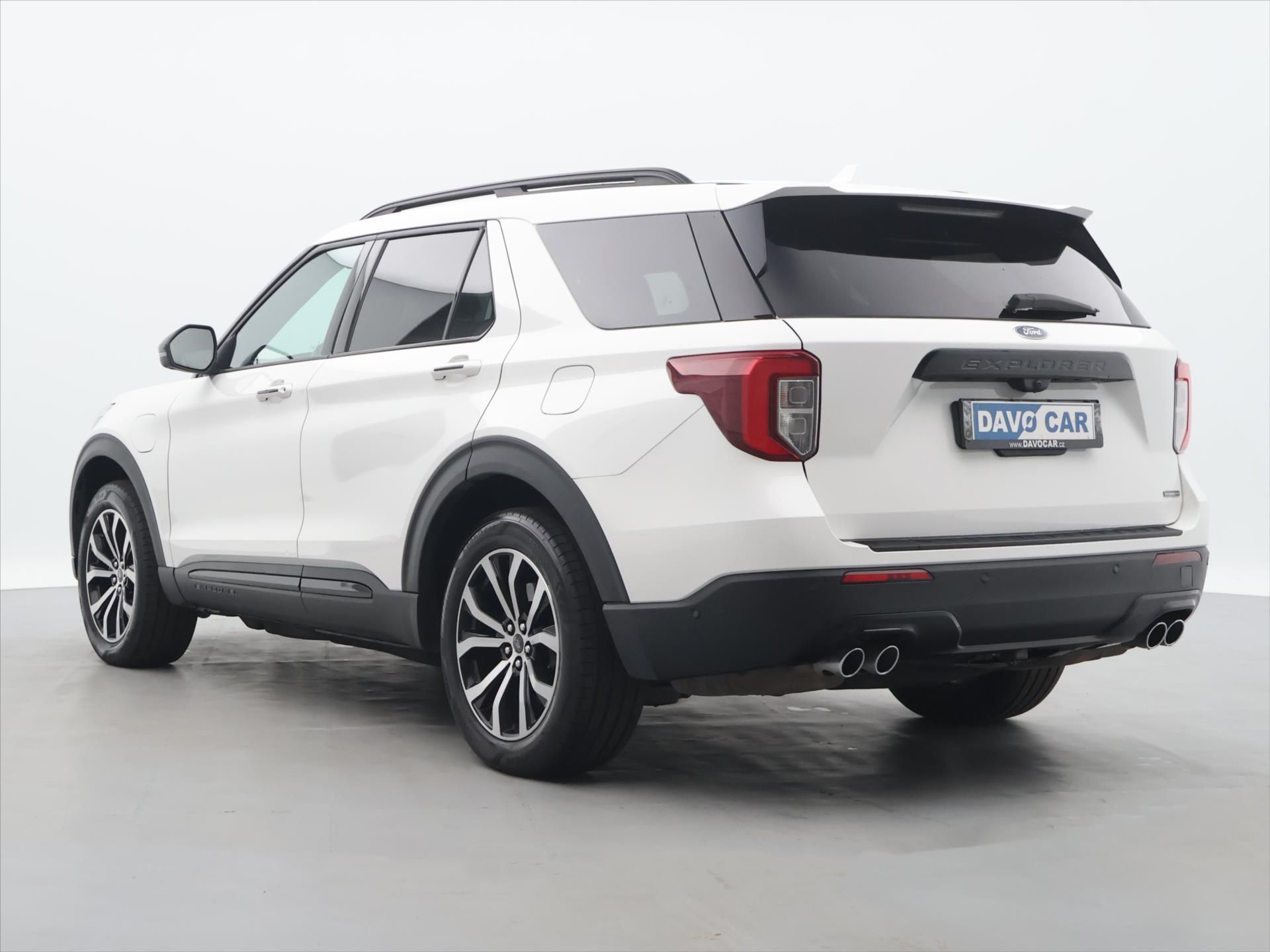 Ford Explorer, 3,0 V6 267kW EcoBoost 4x4 CZ D - fotka 4