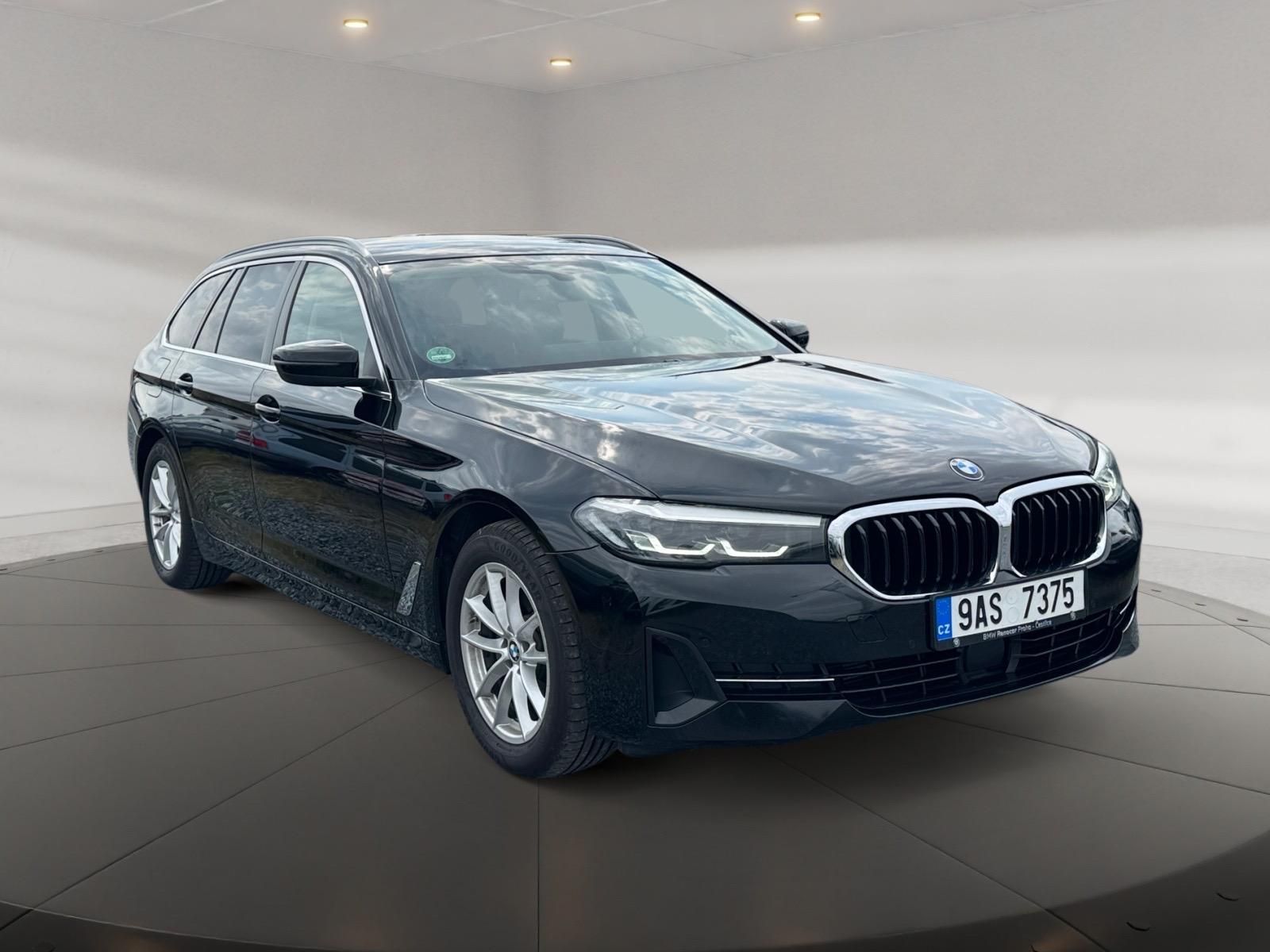 BMW Řada 5, xDRIVE 520d 140kW 4x4 CZ - fotka 3