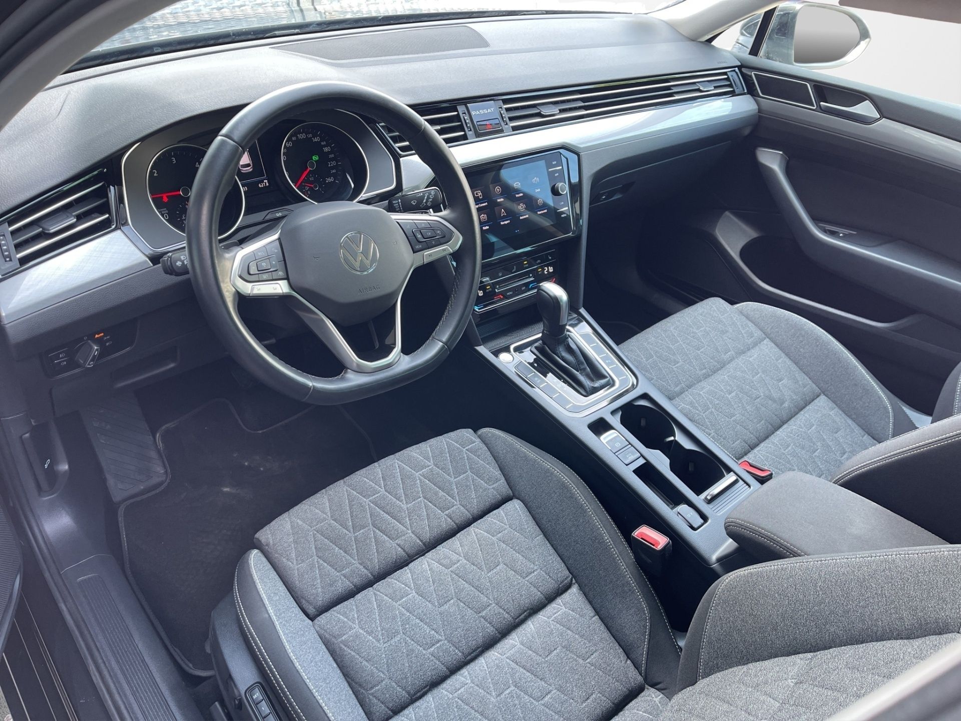 Volkswagen Passat Variant, 2.0 TDI 110kW DSG Business - fotka 5