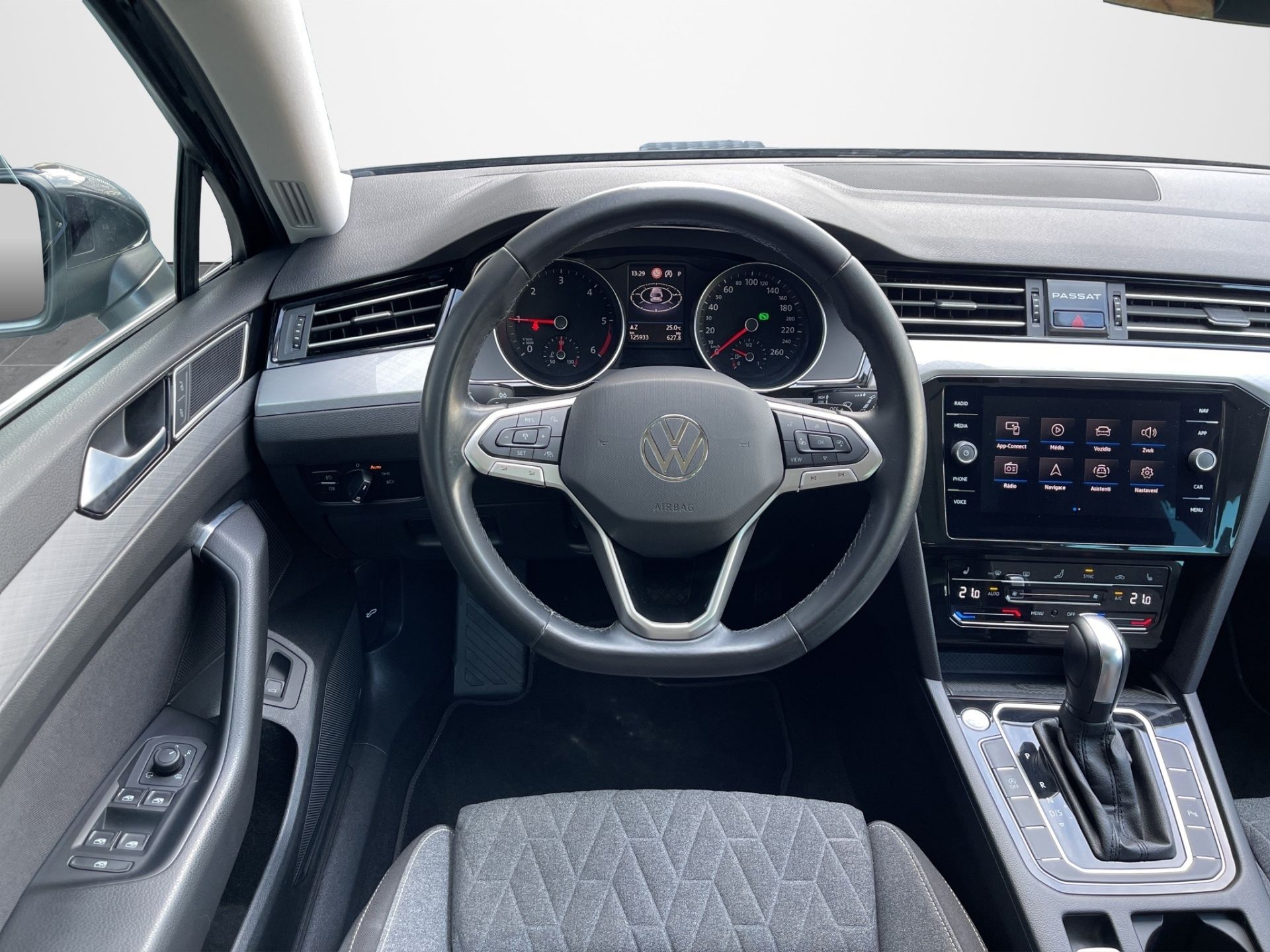 Volkswagen Passat Variant, 2.0 TDI 110kW DSG Business - fotka 6