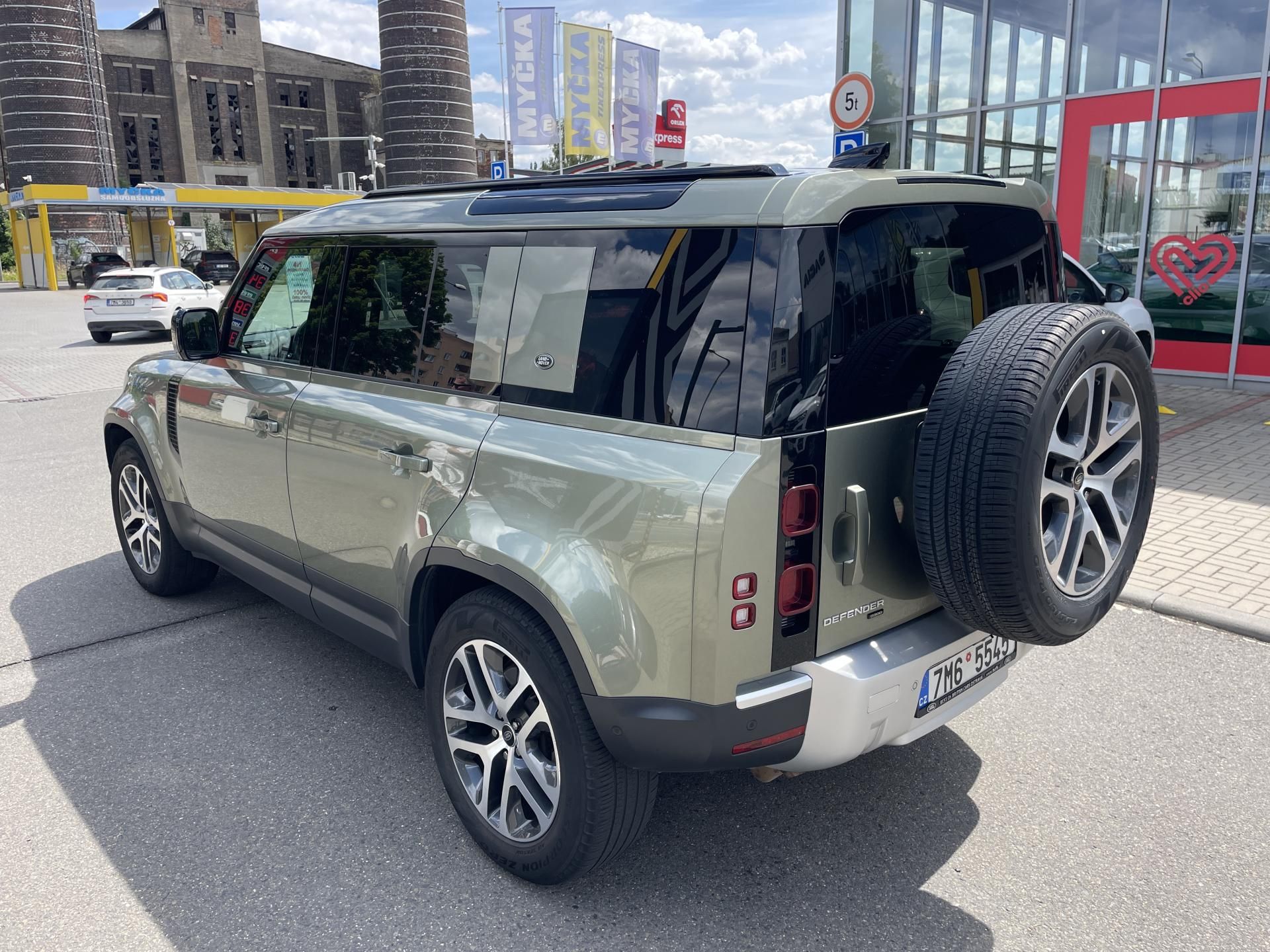 Land Rover Defender, D 300 SE AWD - fotka 3