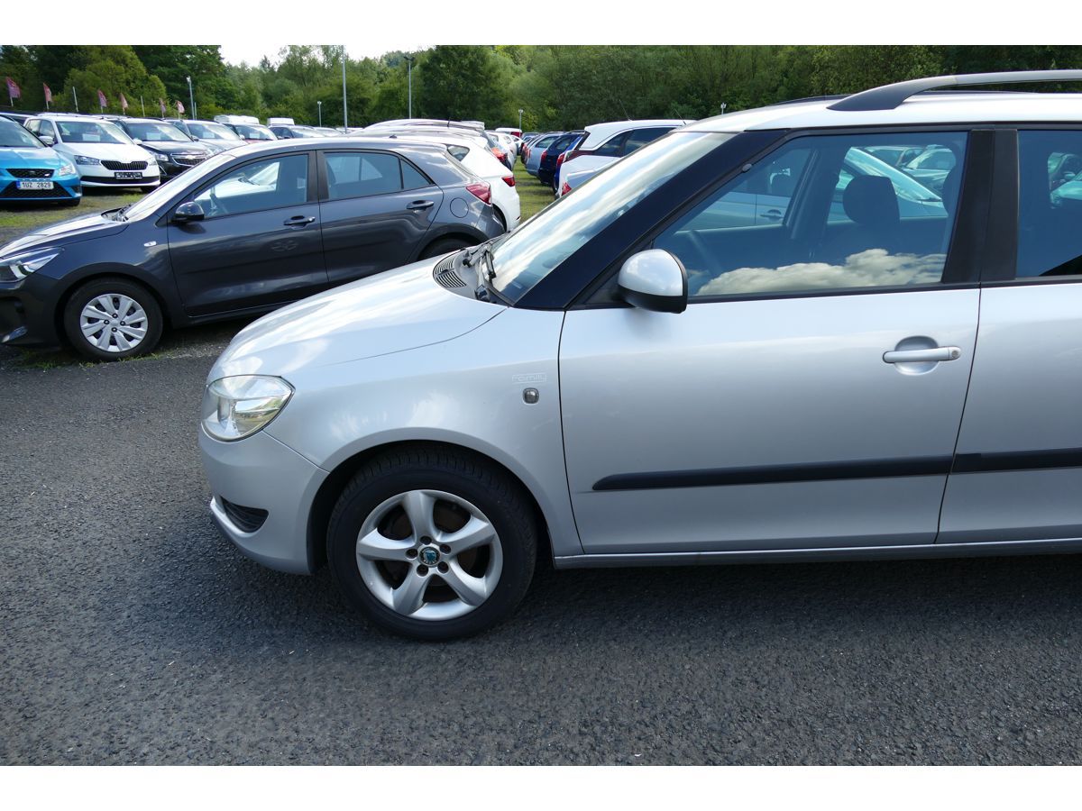 Škoda Fabia, 1,2TSI 63KW DIGI-KLIMA - fotka 5