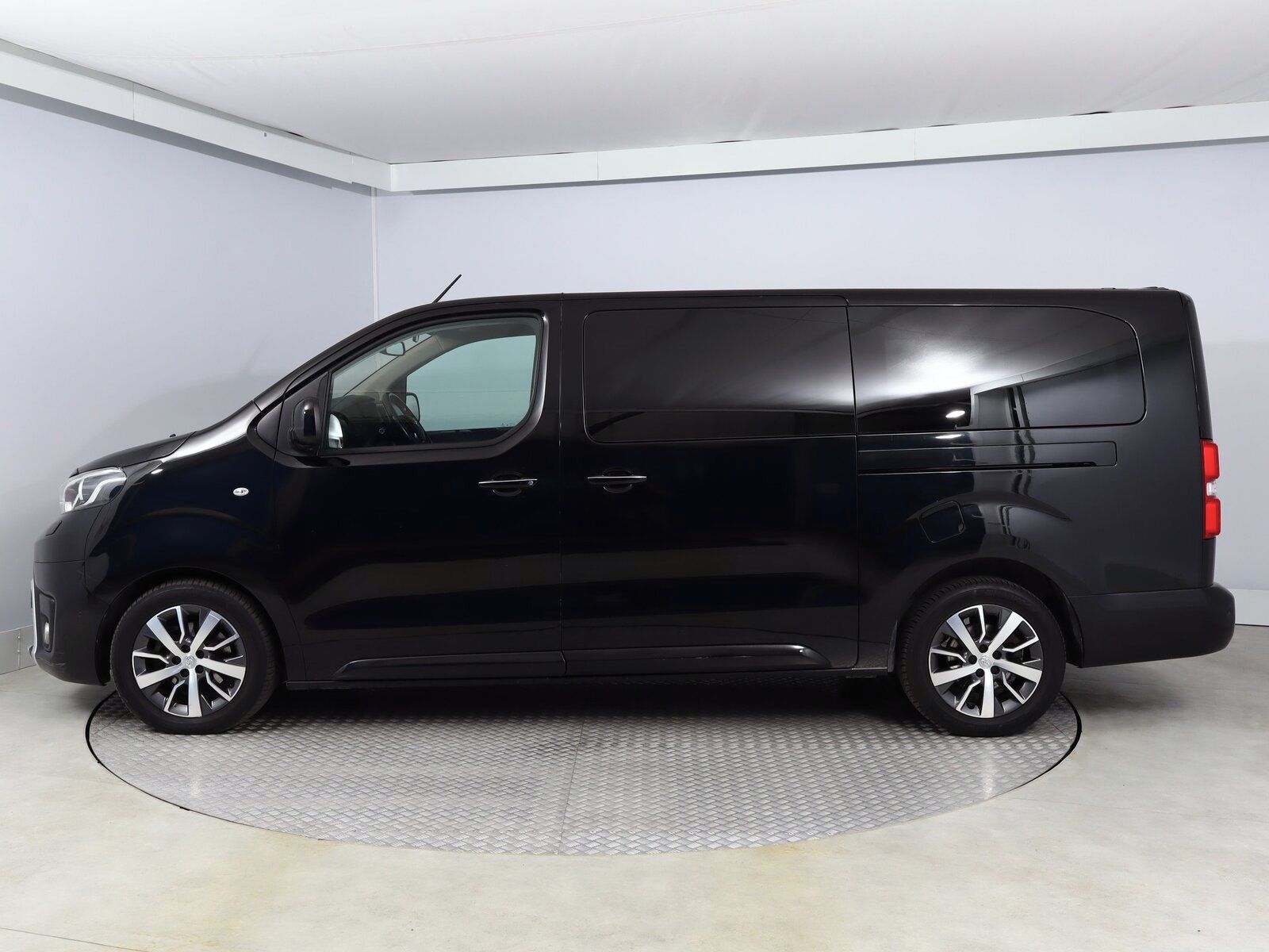 Toyota Proace Verso, 2.0 D-4D, Family, 8 míst, L2 - fotka 3