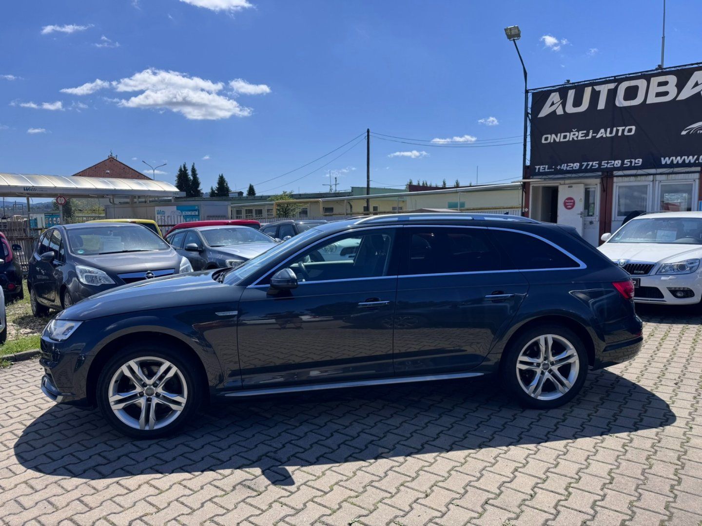 Audi A4, 2,0 TDI 120 KW KOLA TAŽNÉ DPH - fotka 2