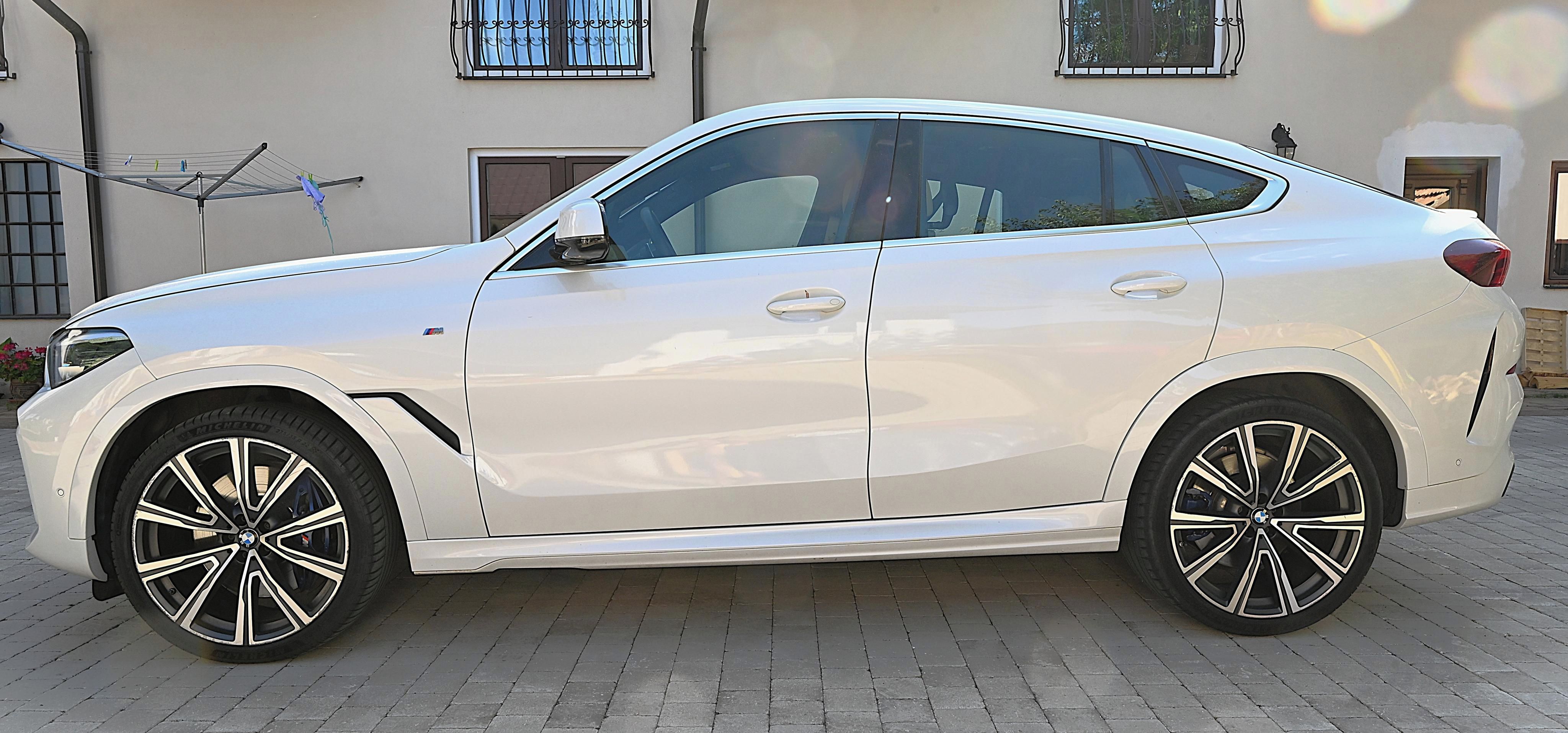 BMW X6, X6M50i - fotka 4