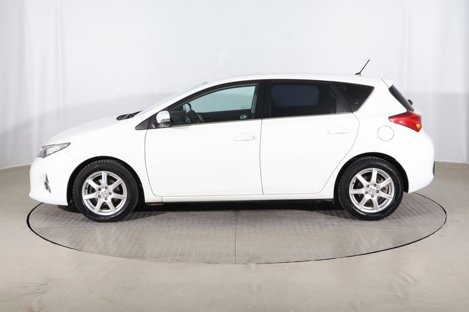 Toyota Auris, 1.6 Valvematic, Automat - fotka 3