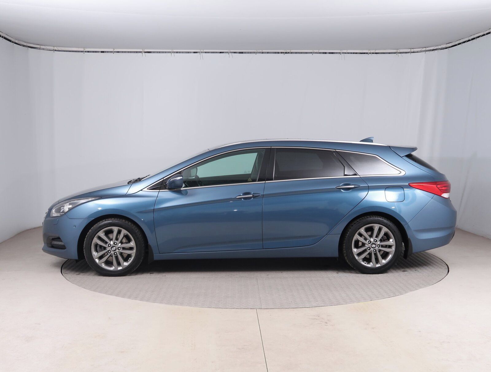 Hyundai i40, 1.7 CRDi, Automat, Kůže, Navi - fotka 3