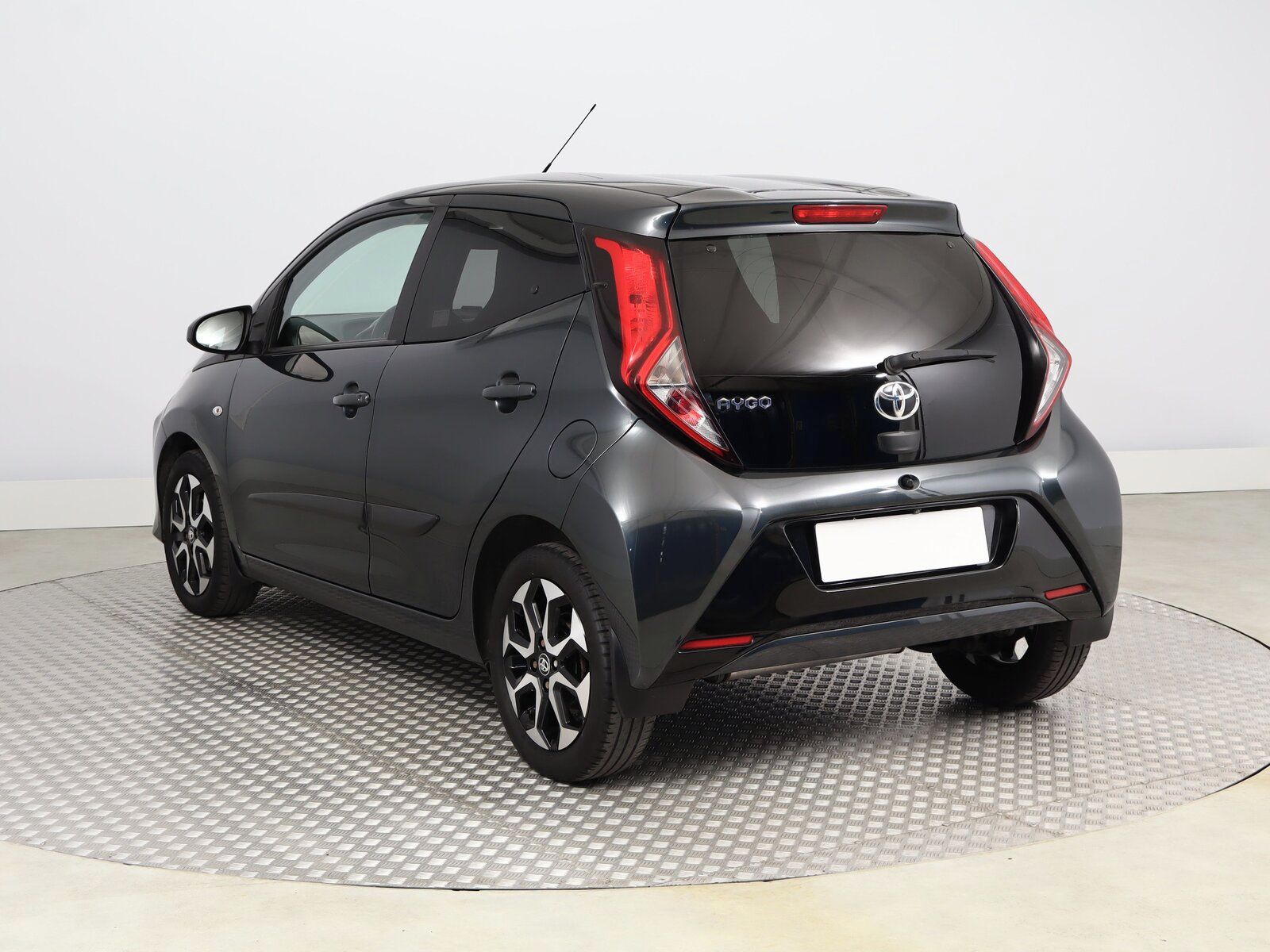 Toyota Aygo, 1.0 VVT-i, ČR,1.maj, Klima - fotka 4