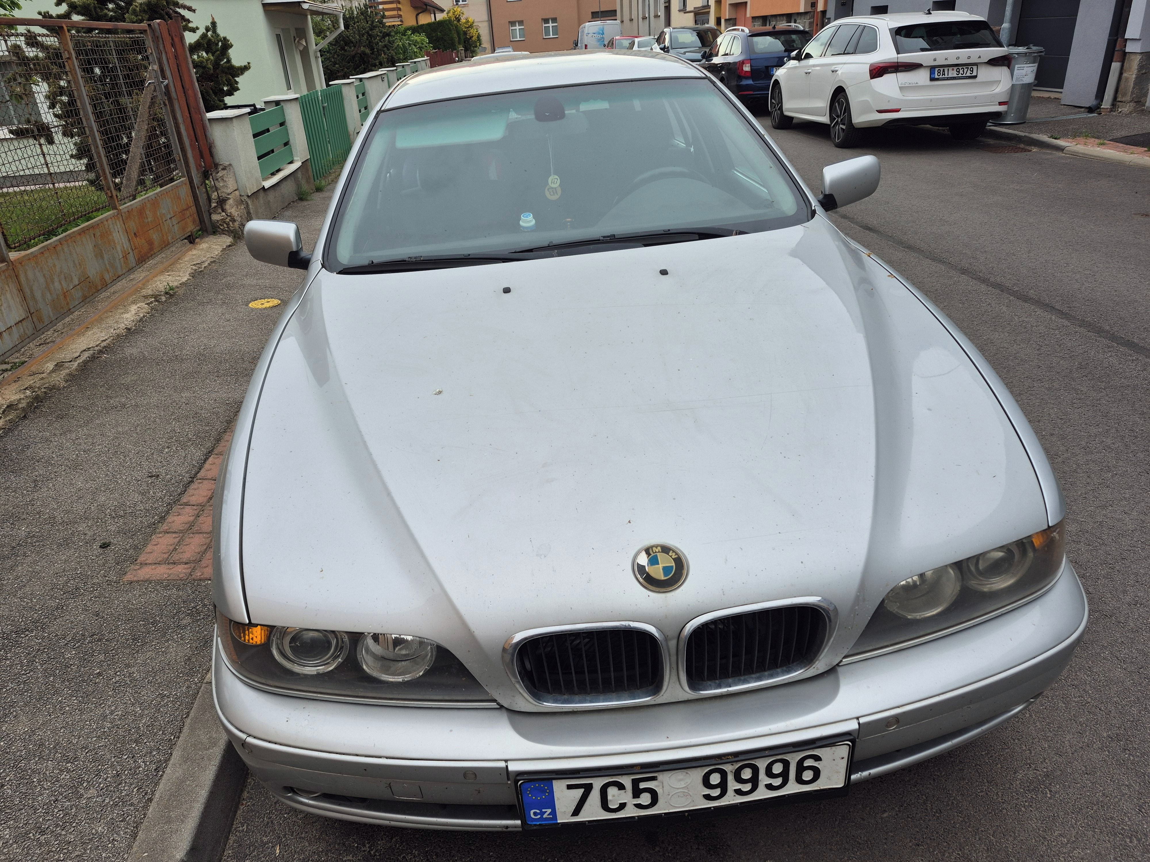 BMW Řada 5, 530d; automat. po facelift - fotka 3