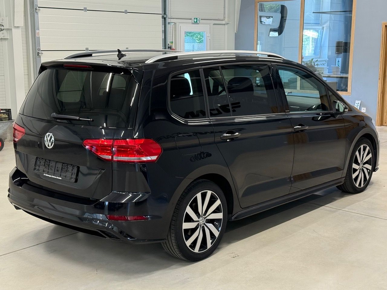 Volkswagen Touran, 1.5TSI 110kw, paket R-LINE - fotka 4