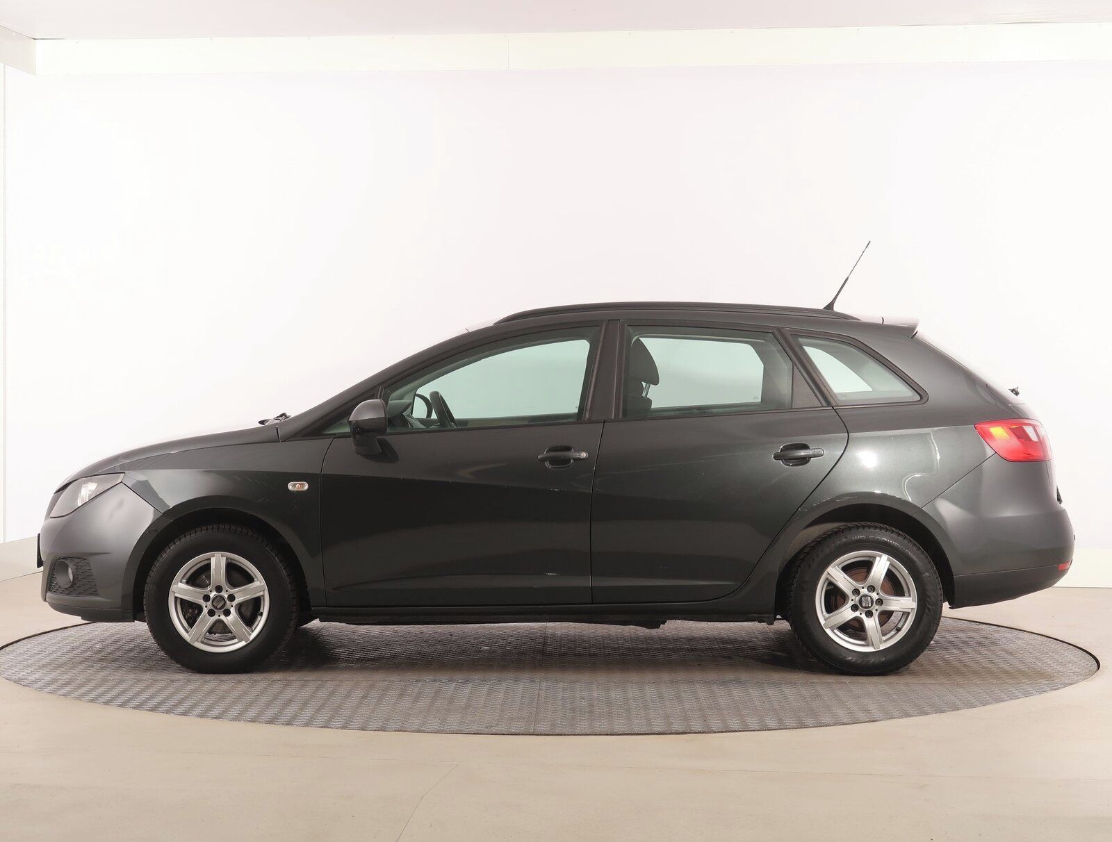 Seat Ibiza, 1.2 TDI, po STK - fotka 3