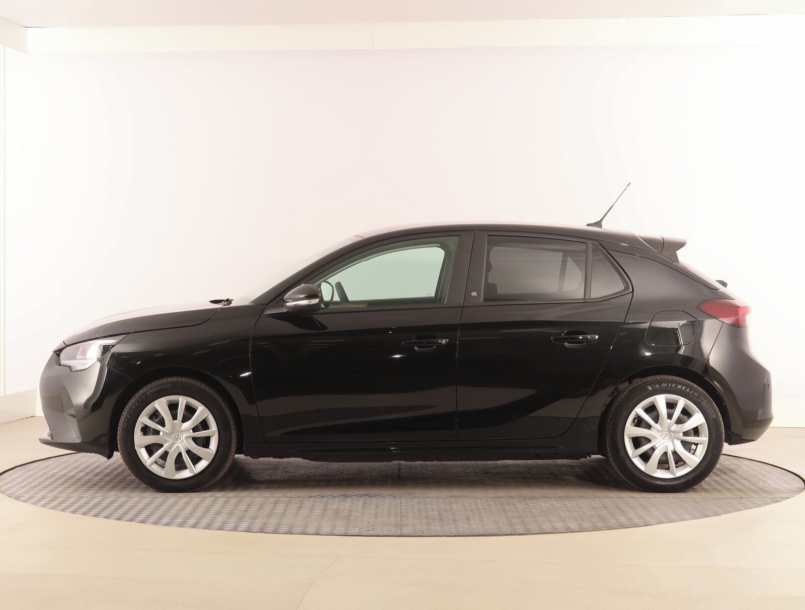 Opel Corsa, 50 kWh, SoH 98%, Edition - fotka 3