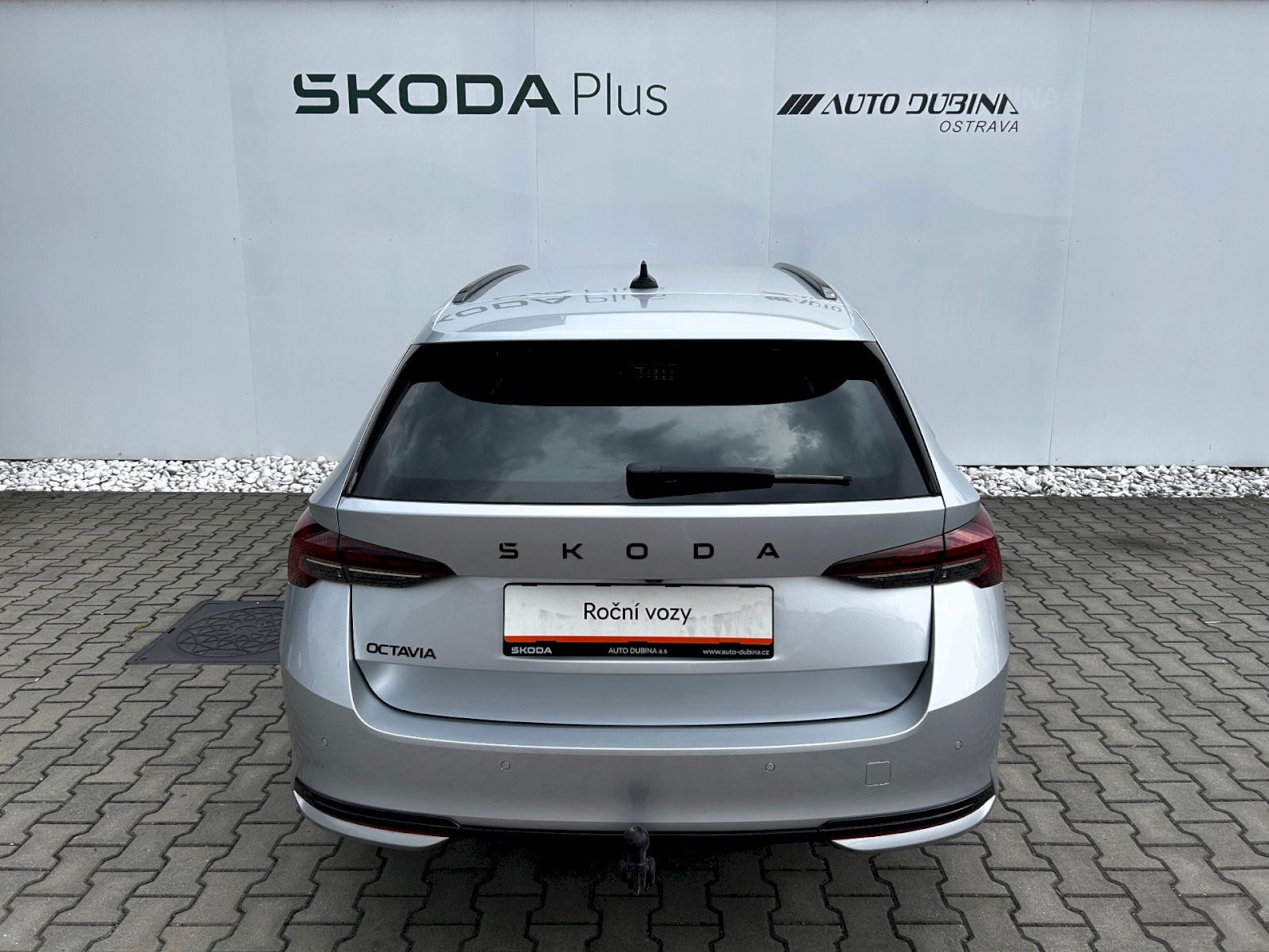 Škoda Octavia, Combi 2.0 TDI 110kW DSG Sportl - fotka 6