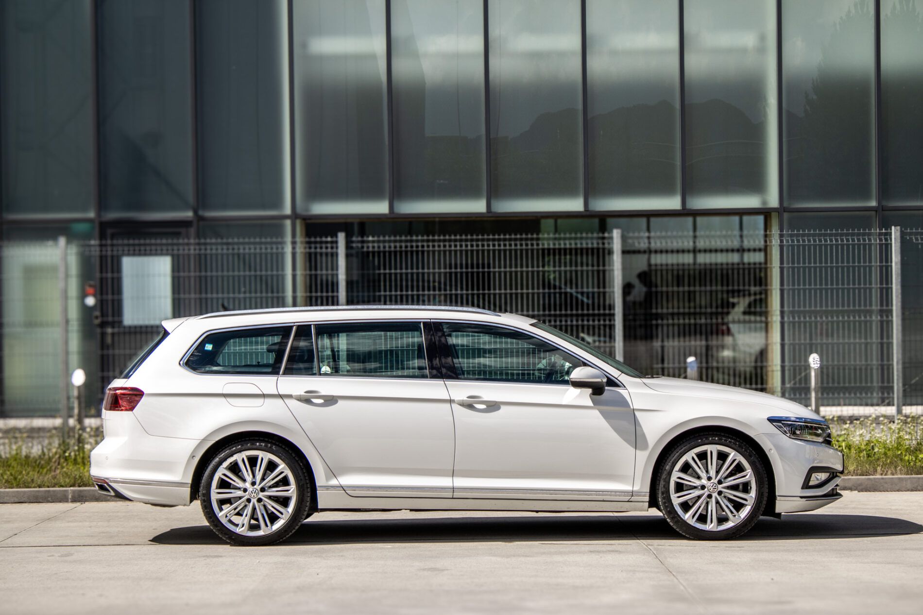 Volkswagen Passat Variant - fotka 4