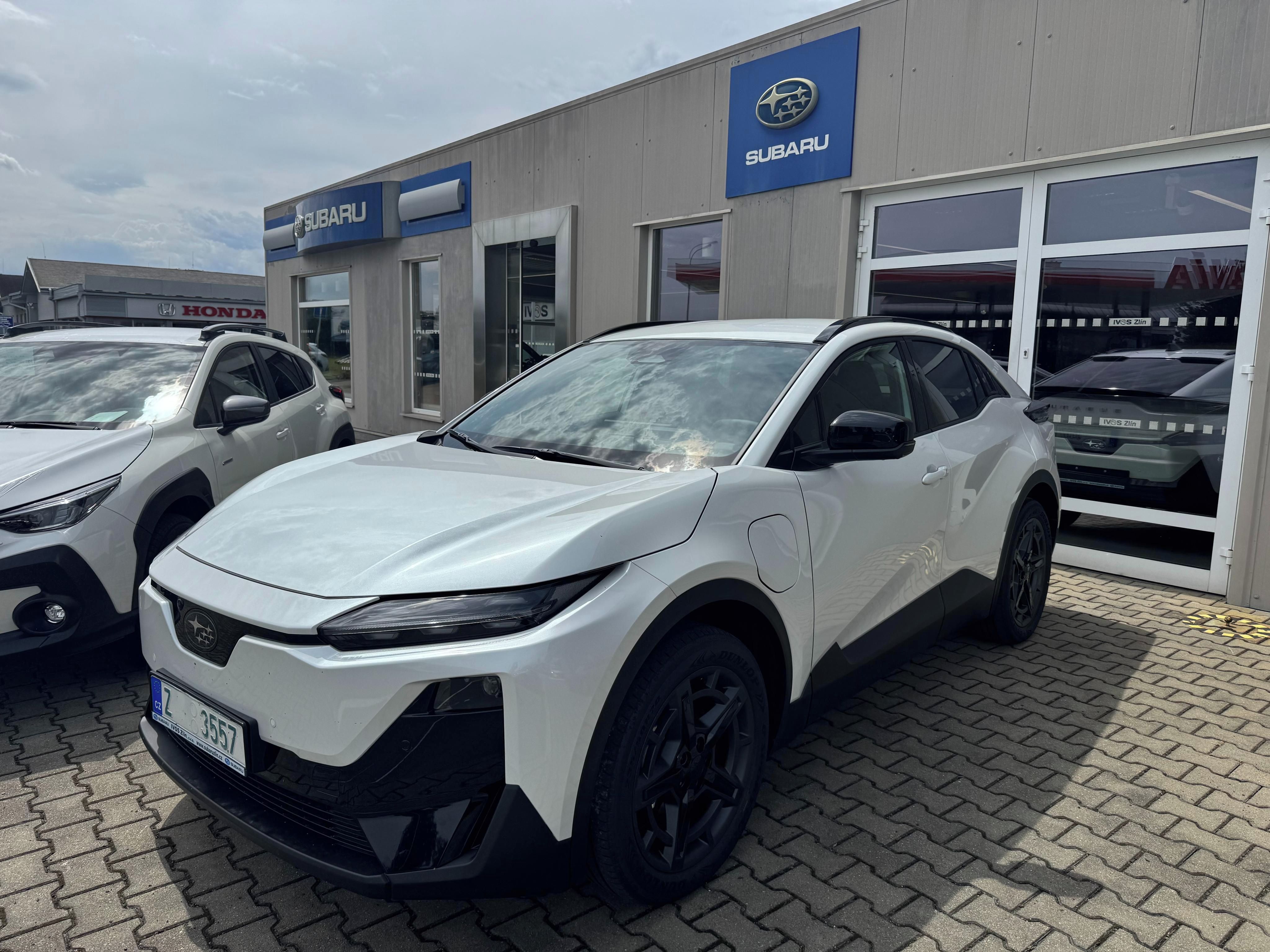 Subaru Uncharted, Executive 77kWh AWD - 10l zár. - fotka 2