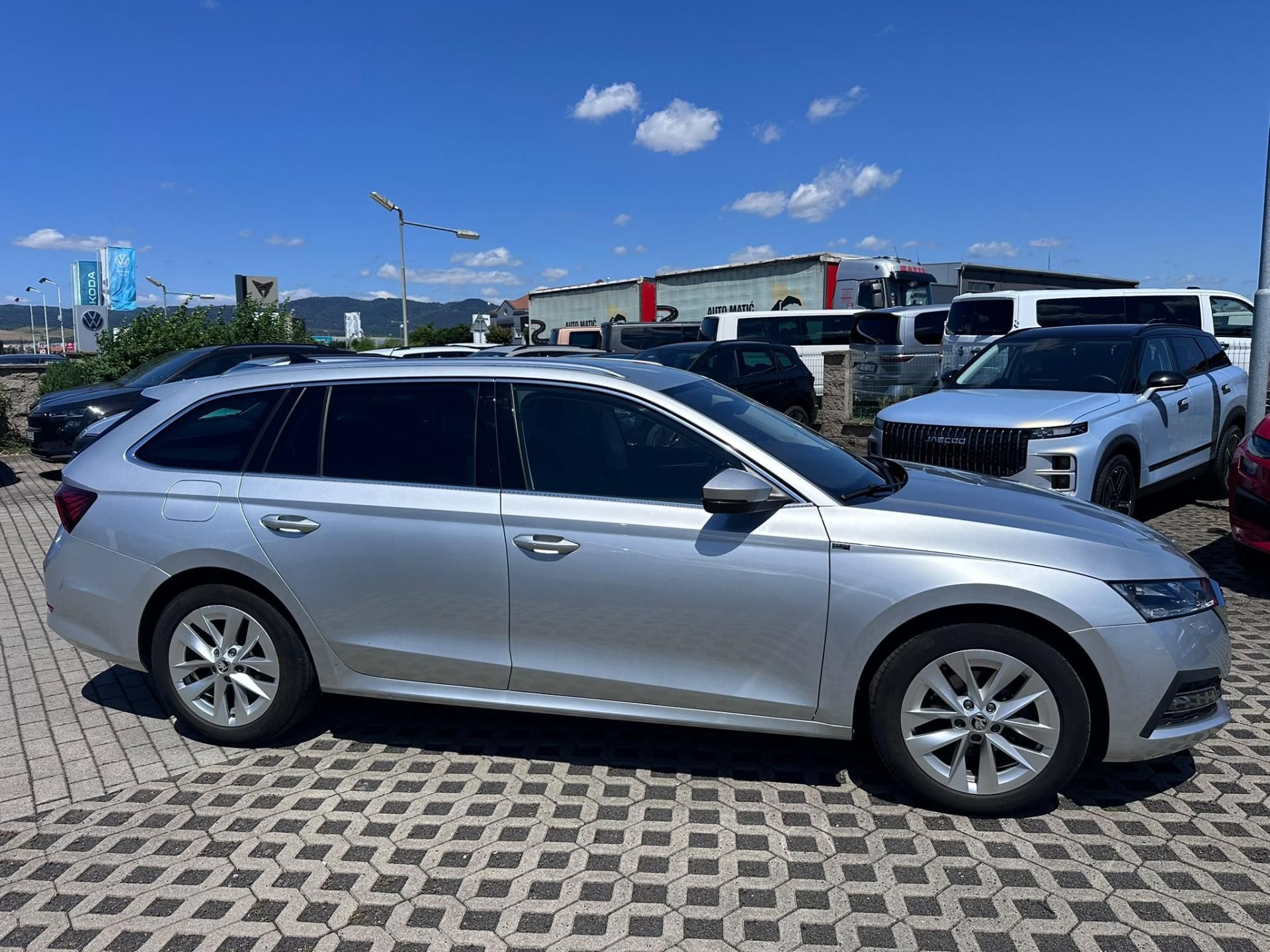 Škoda Octavia, 2.0 TDI 110kW DSG Style - fotka 3