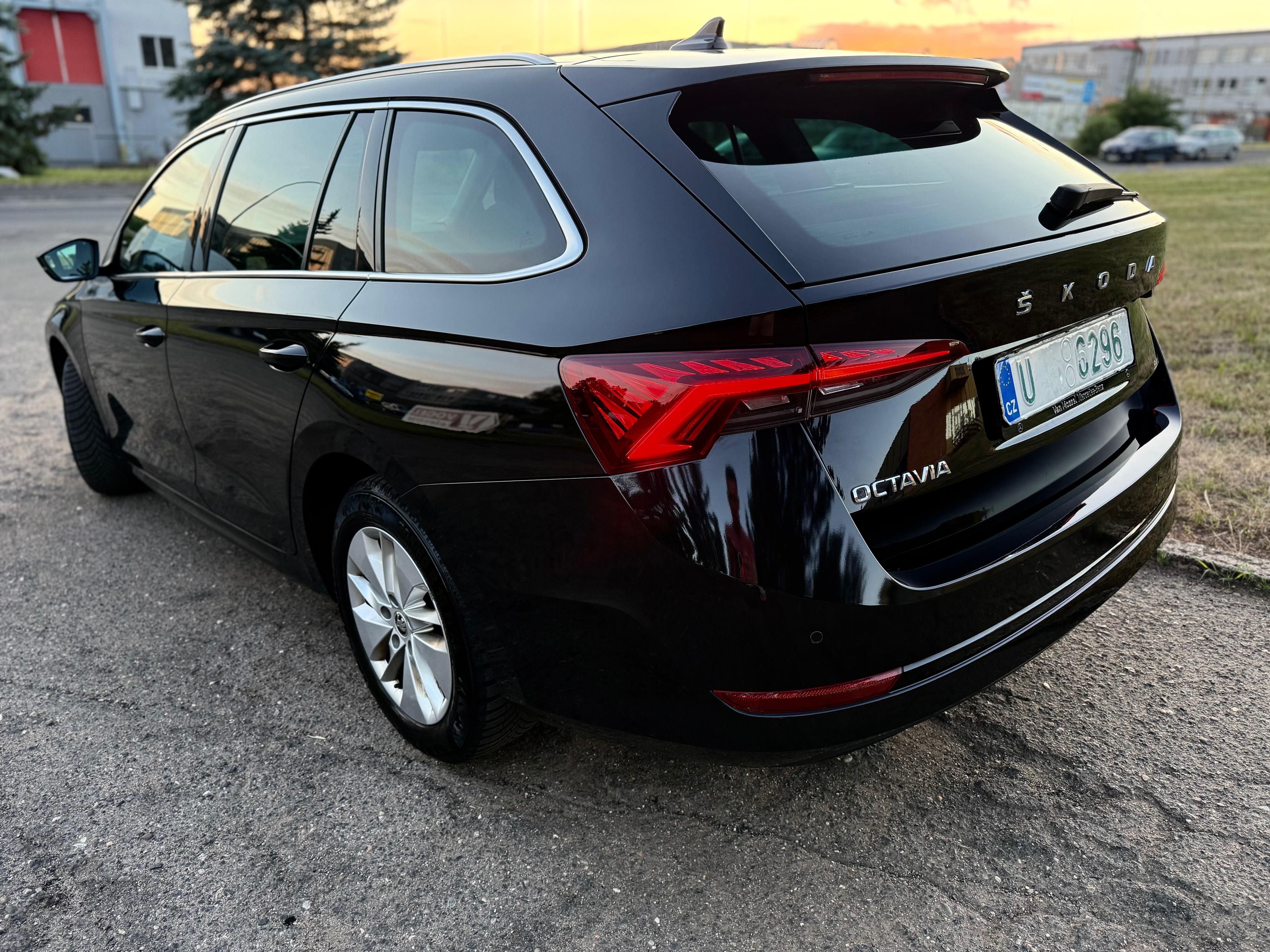 Škoda Octavia, 2.0TDI  2023 - fotka 2