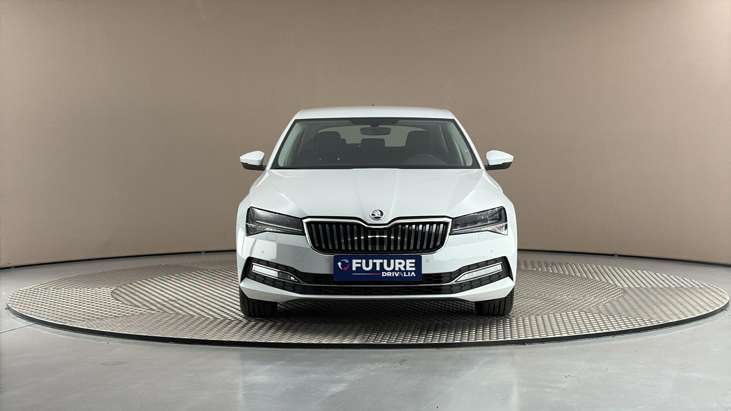 Škoda Superb, 2.0 TDI DSG 4x4 Style - fotka 3