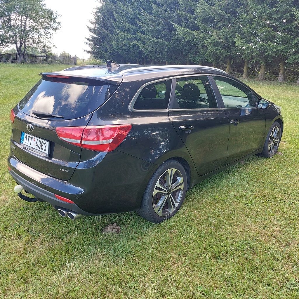 Kia, 1,6 CRDi GTLine automat - fotka 4