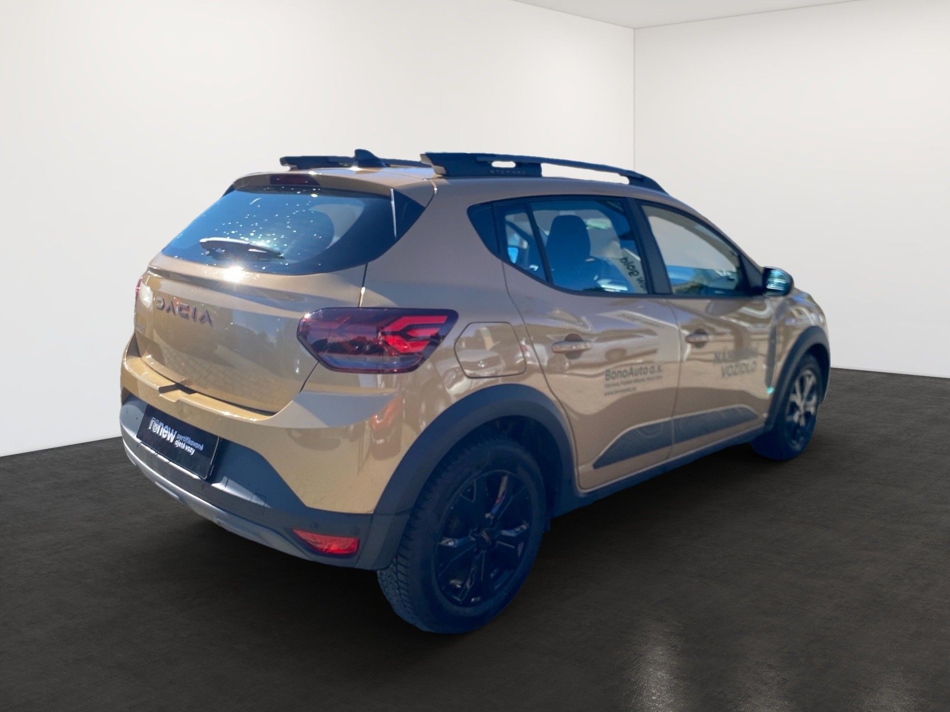 Dacia Sandero, Stepway Extreme TCe 110 - fotka 4