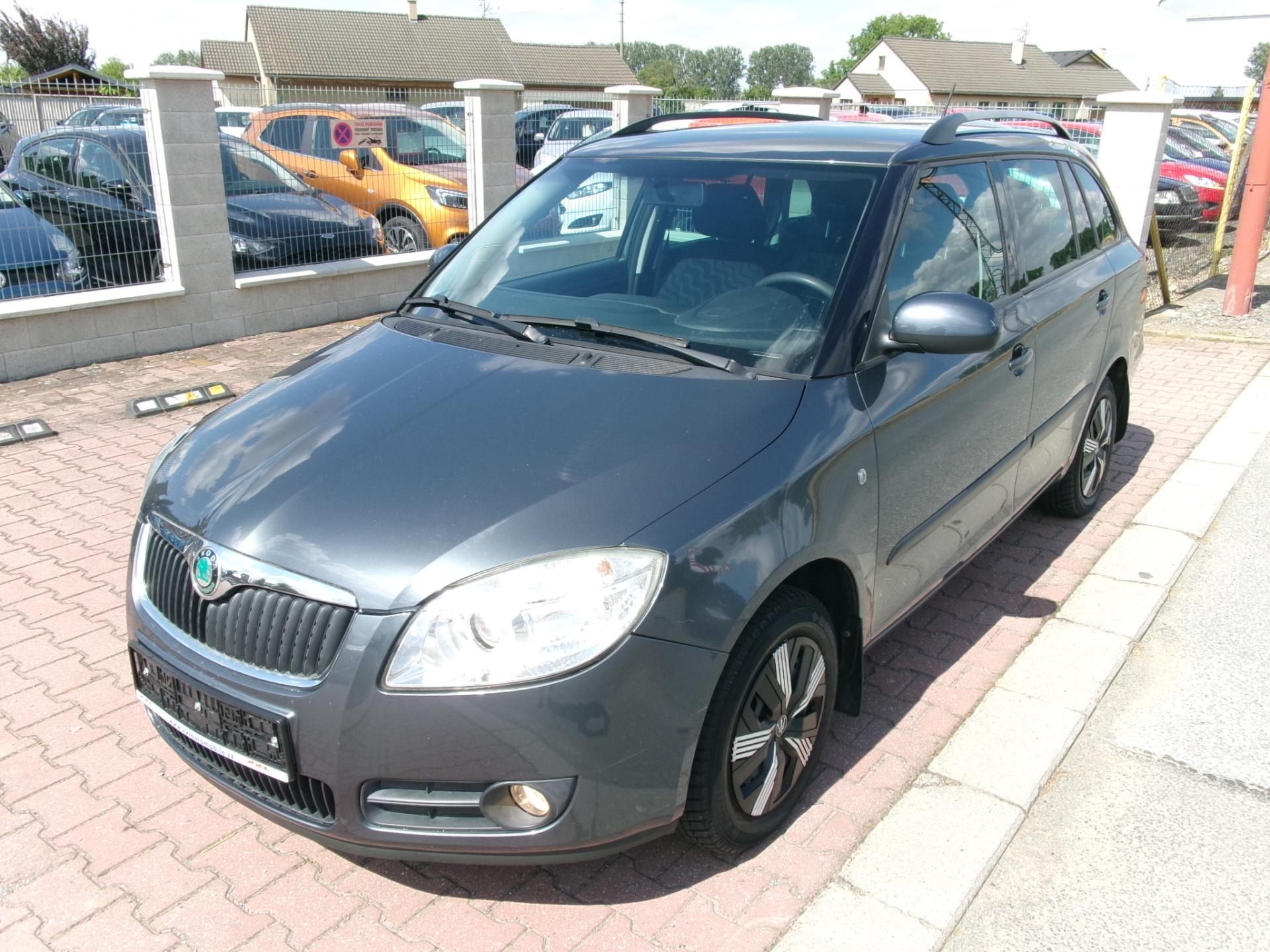 Škoda Fabia, 1,6 16V KLIMA 1.MAJ serv.kn.