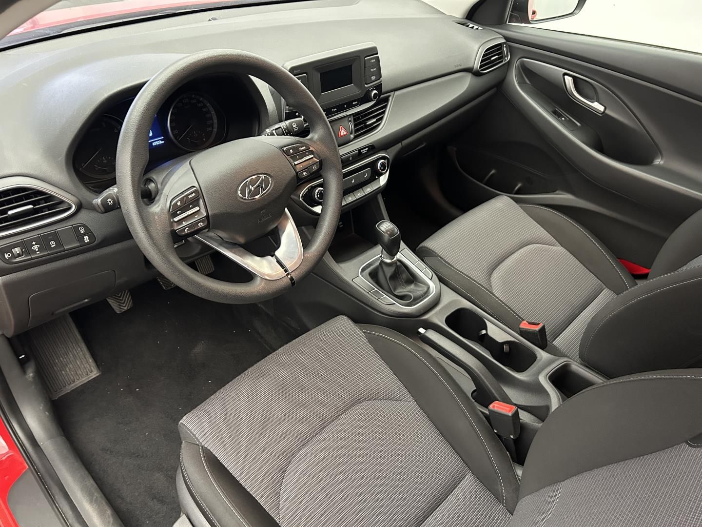 Hyundai i30, 1.5GDi 81kW Start Plus kombi - fotka 6