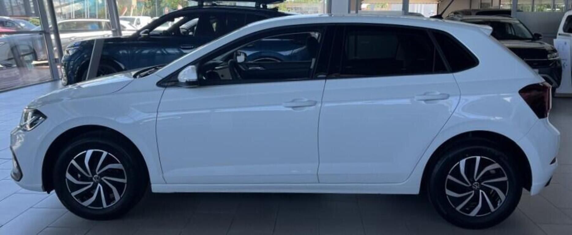 Volkswagen Polo, Love 1,0 TSI 70 kW - fotka 2