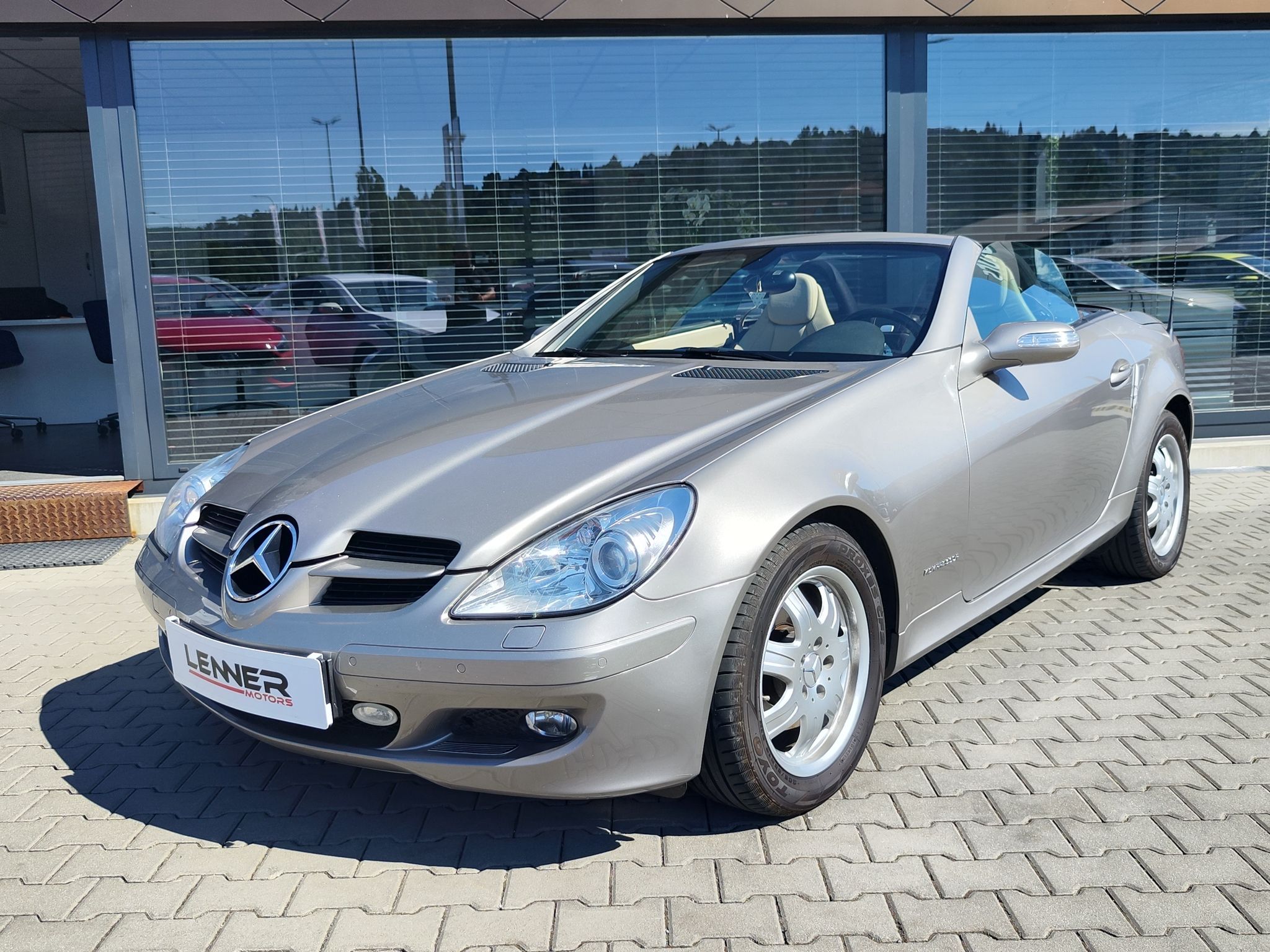 Mercedes-Benz SLK, 200 Kompressor/120kW ČR - fotka 2