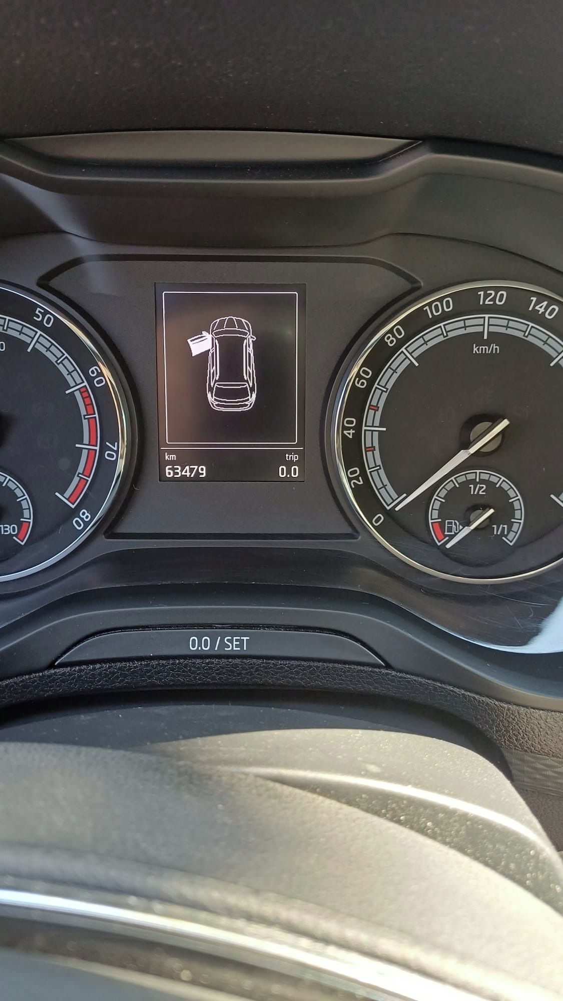 Škoda Karoq, Škoda KAROQ, 1.5TSI, 110kW, ma - fotka 4