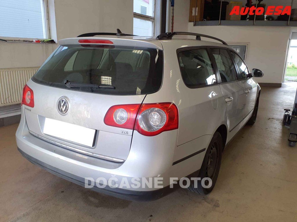 Volkswagen Passat, 1.9TDi - fotka 2