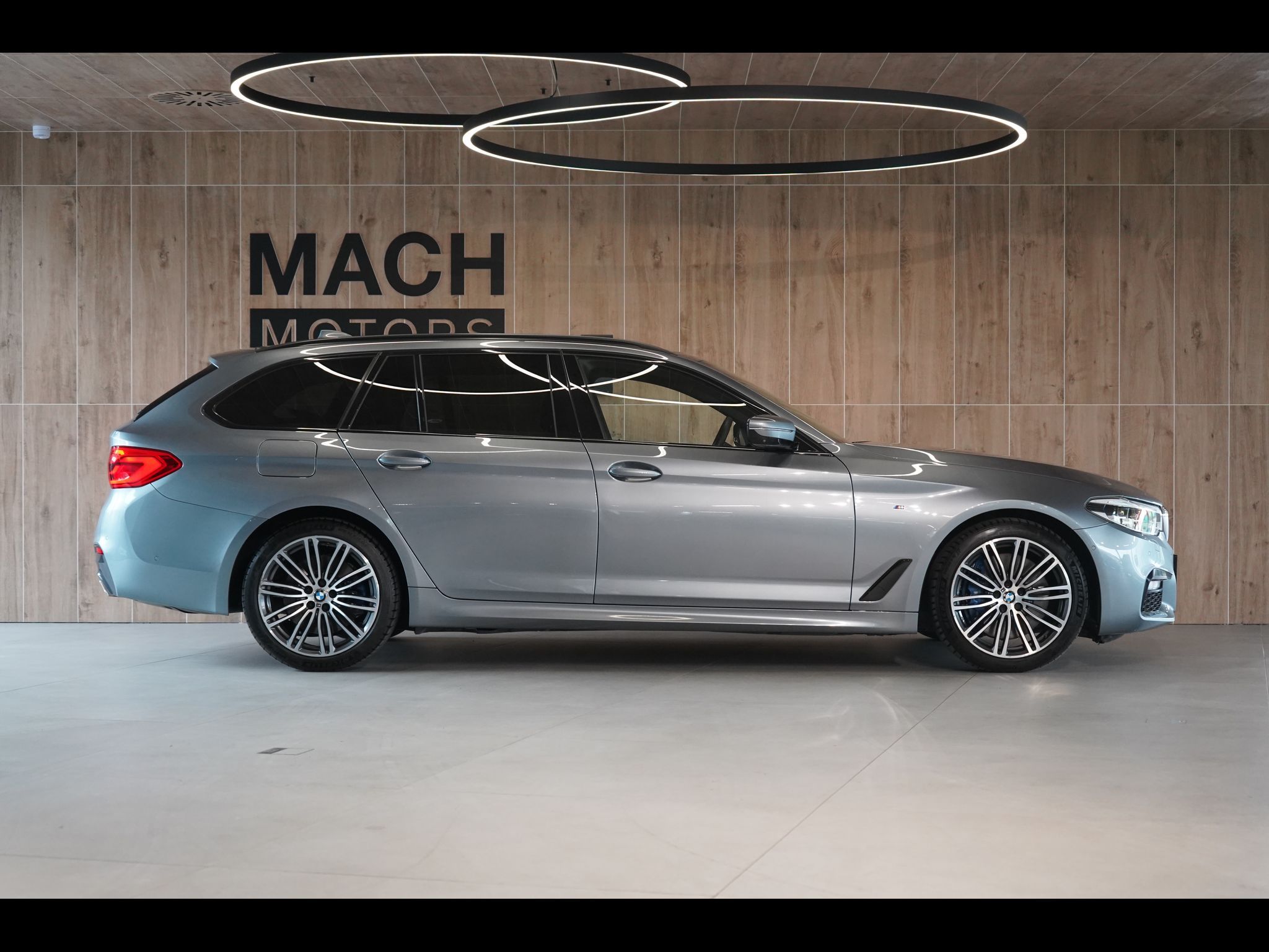 BMW Řada 5, 540d xDrive, Tažné, Ventilace - fotka 6