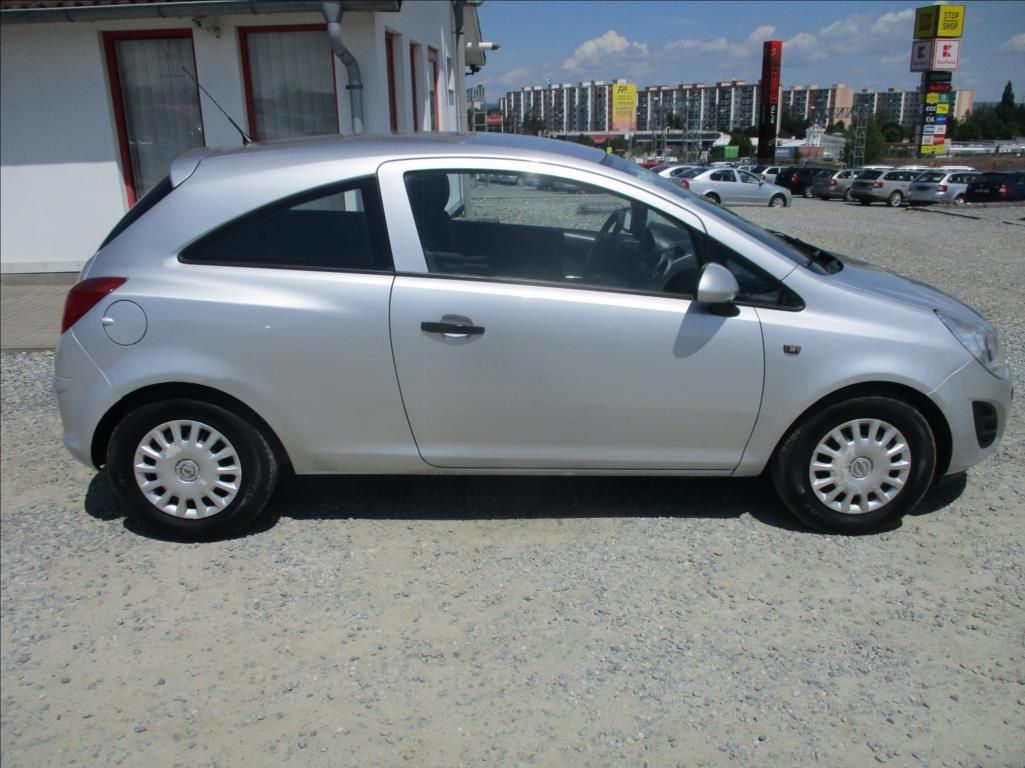 Opel Corsa, 1,2 i, 51kW, klima, nová STK, - fotka 4