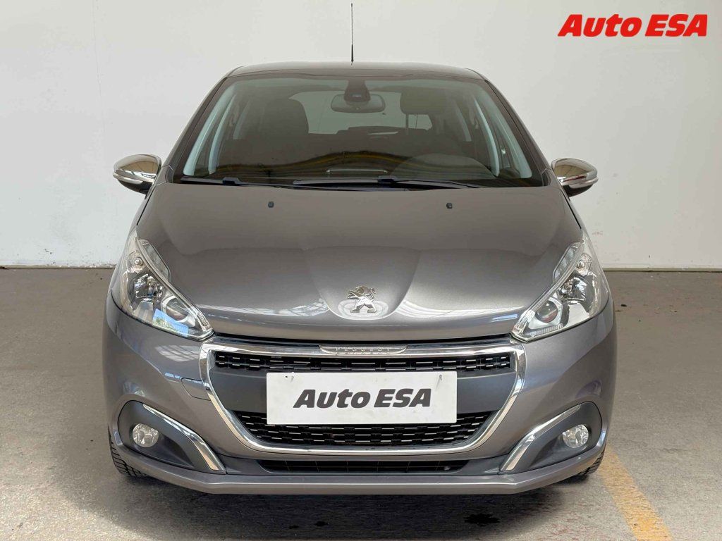 Peugeot 208, 1.2 PT - fotka 2