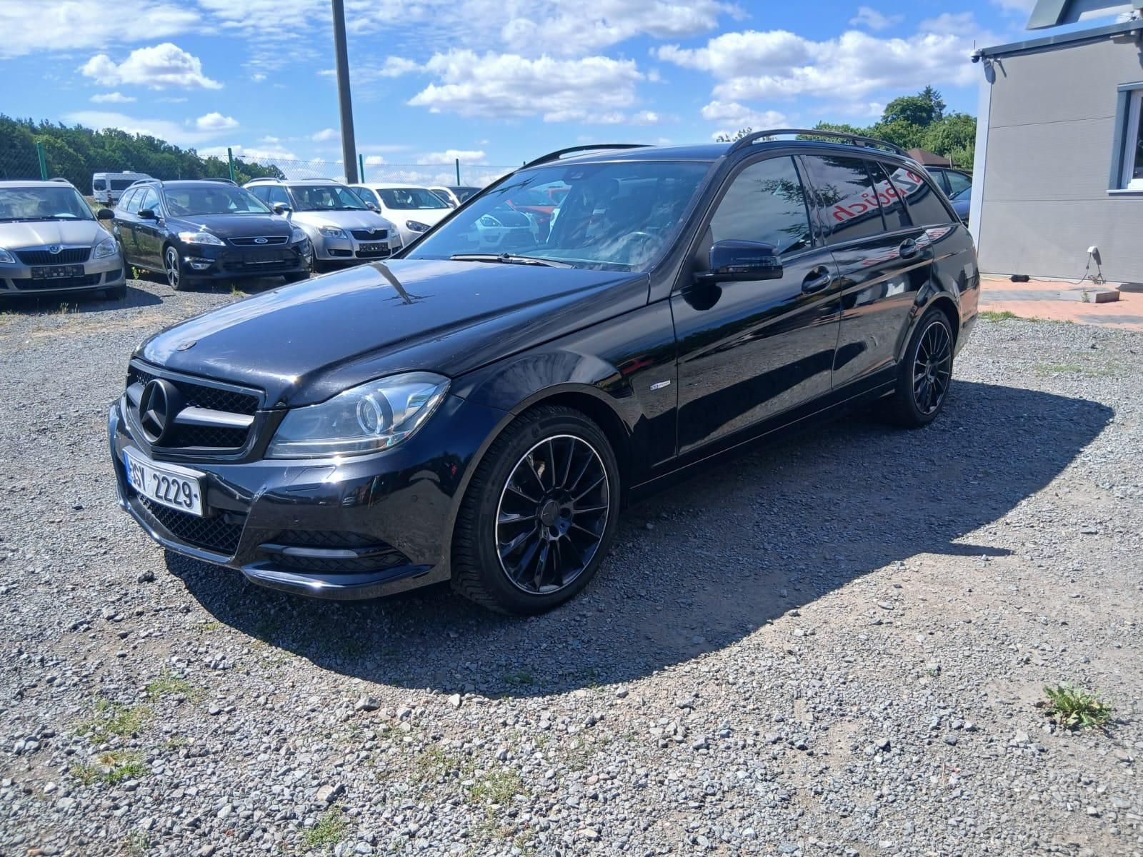 Mercedes-Benz Třídy C, 180 CDI, AMG optik, Facelift - fotka 2