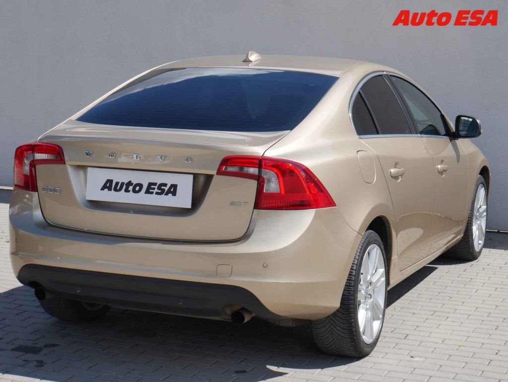 Volvo S60, 2.0T,ČR - fotka 4