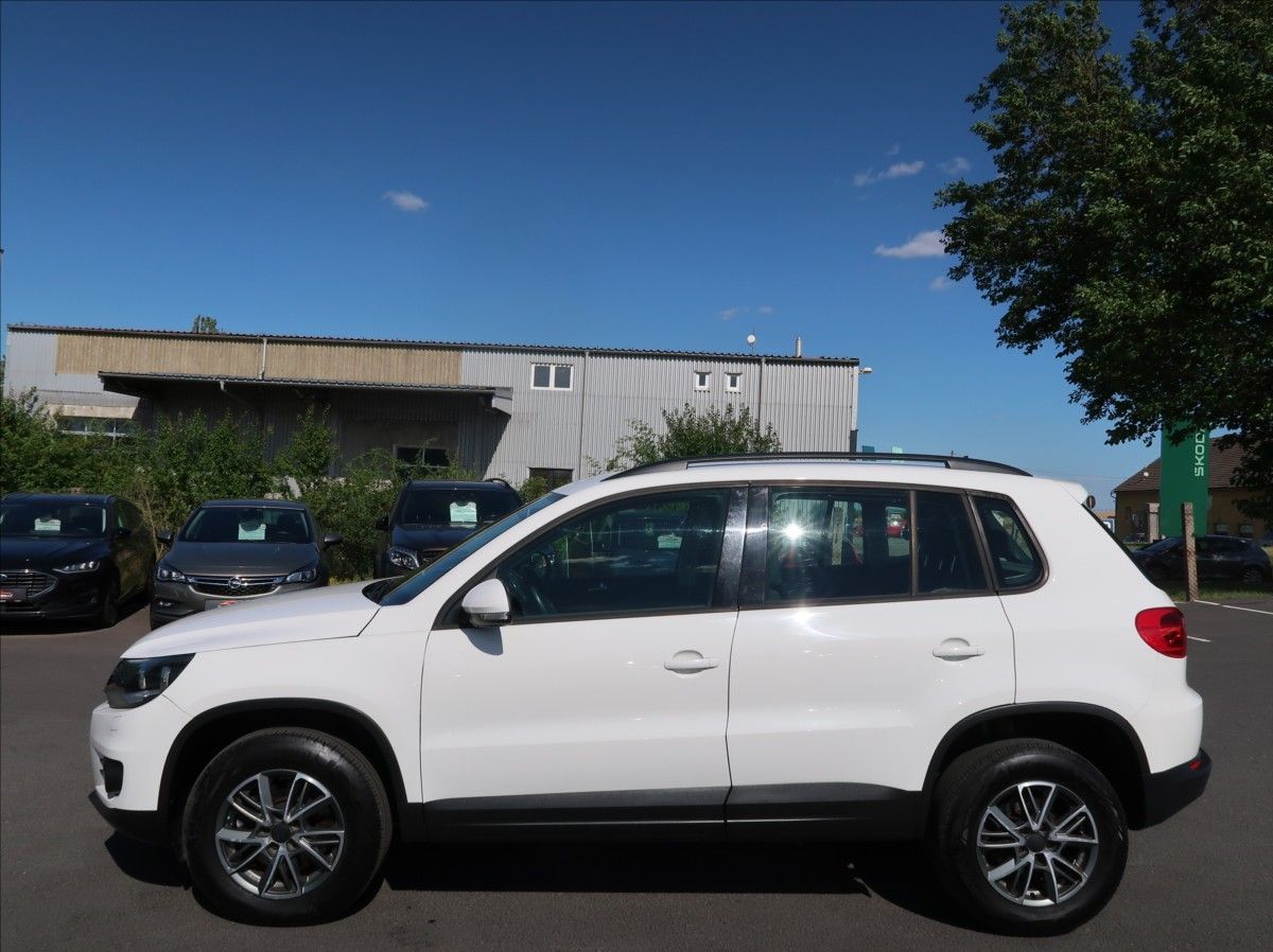 Volkswagen Tiguan, 2,0 TDi,103kW,NovéČR,Aut.klima - fotka 6